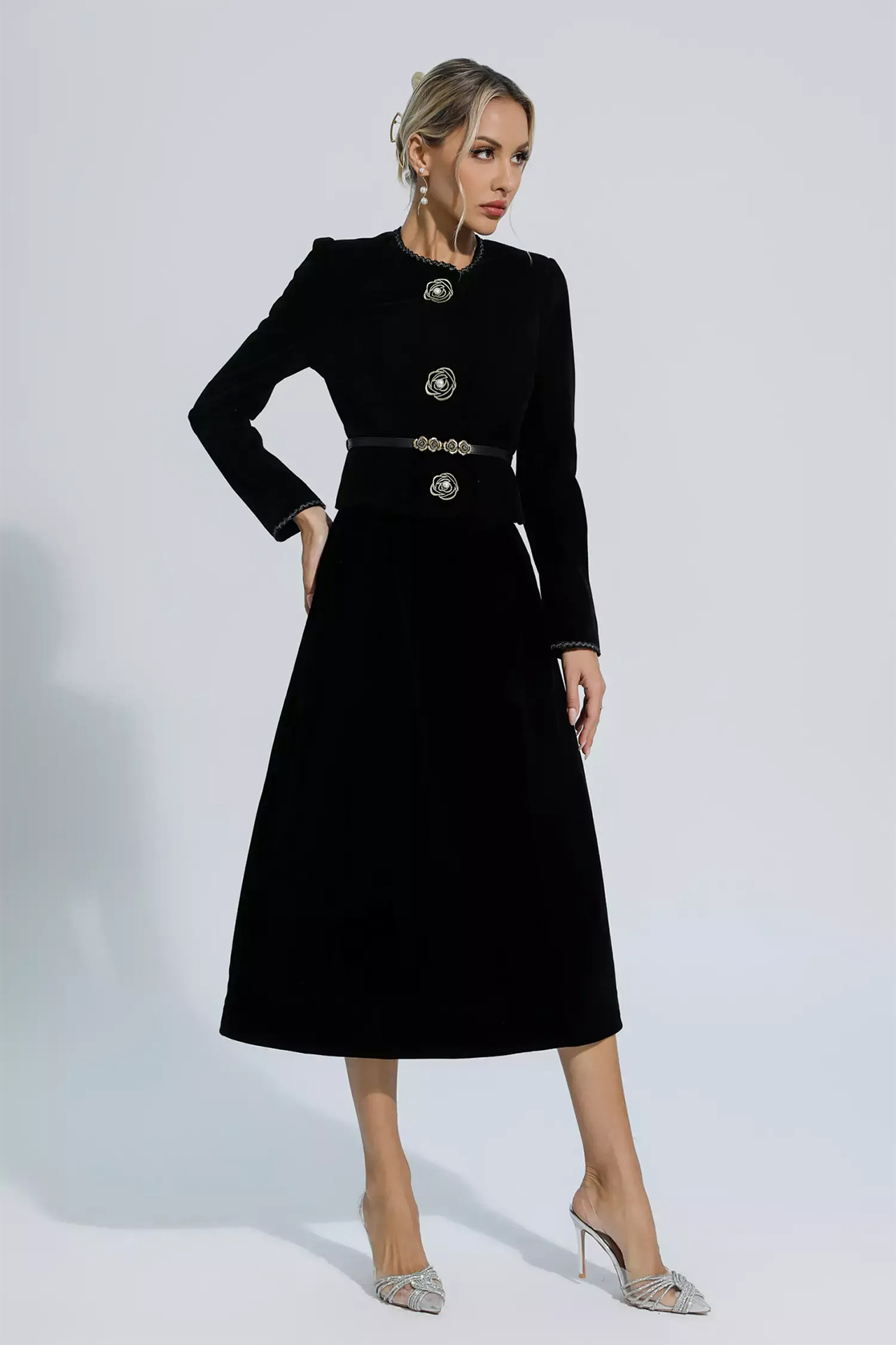 Lina Woolen Floral Blazer Set In Black