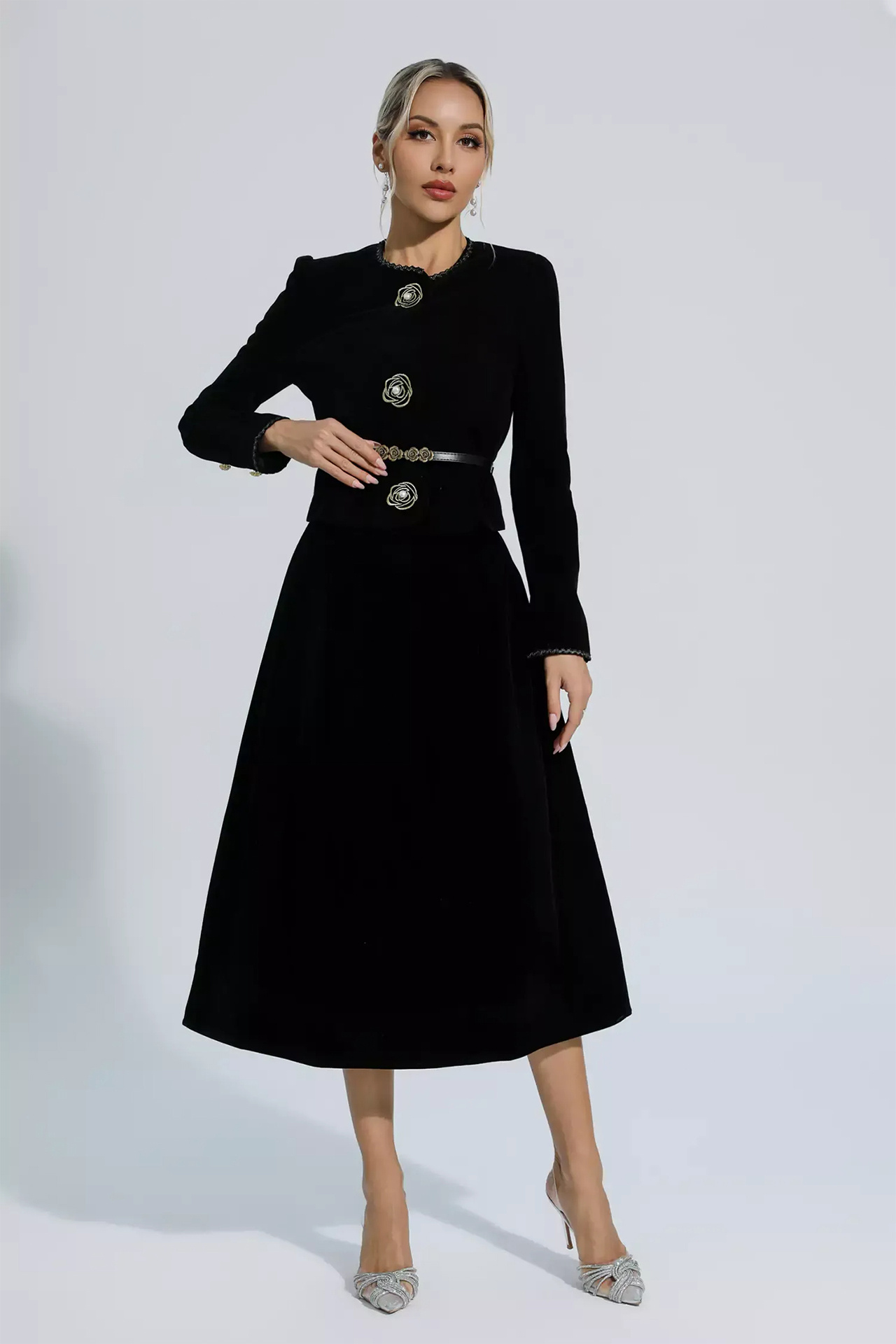 Lina Woolen Floral Blazer Set In Black