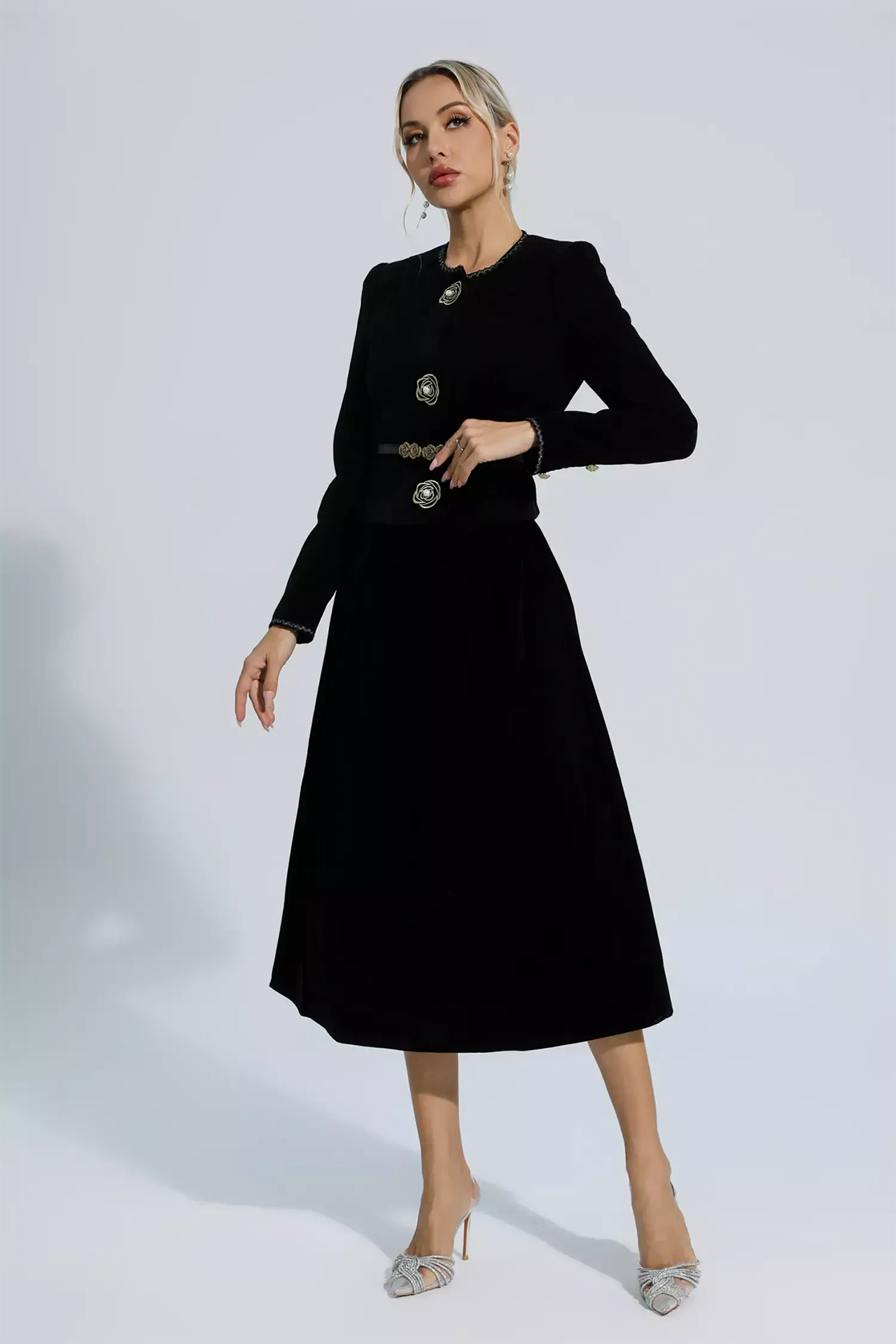 Lina Woolen Floral Blazer Set In Black