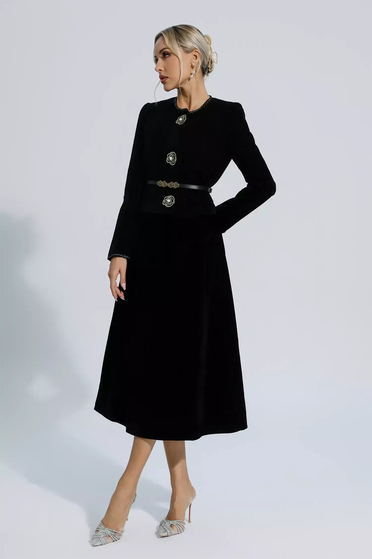 Lina Woolen Floral Blazer Set In Black
