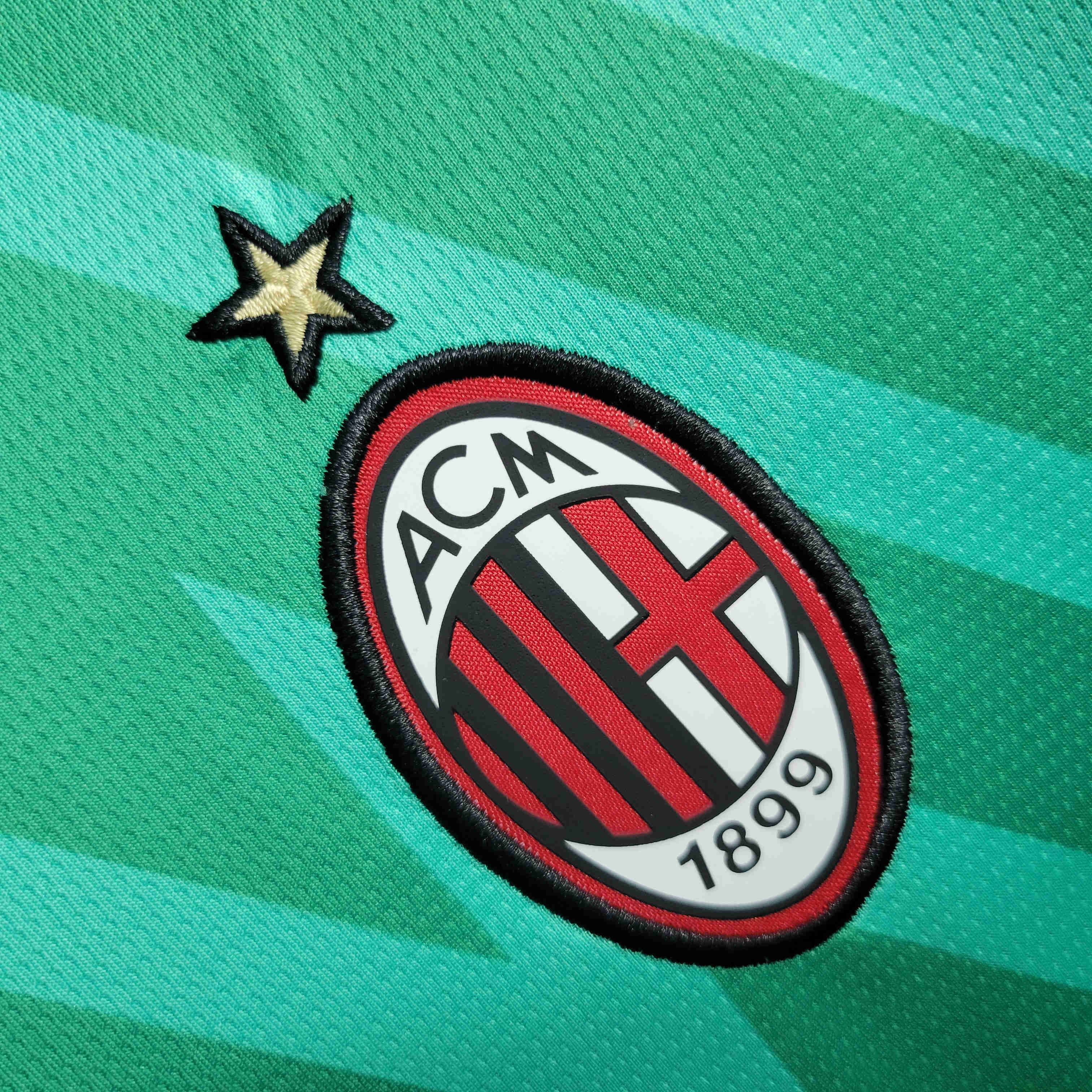 AC Milan 23-24 Green Goalkeeper Jersey - Fans Version
