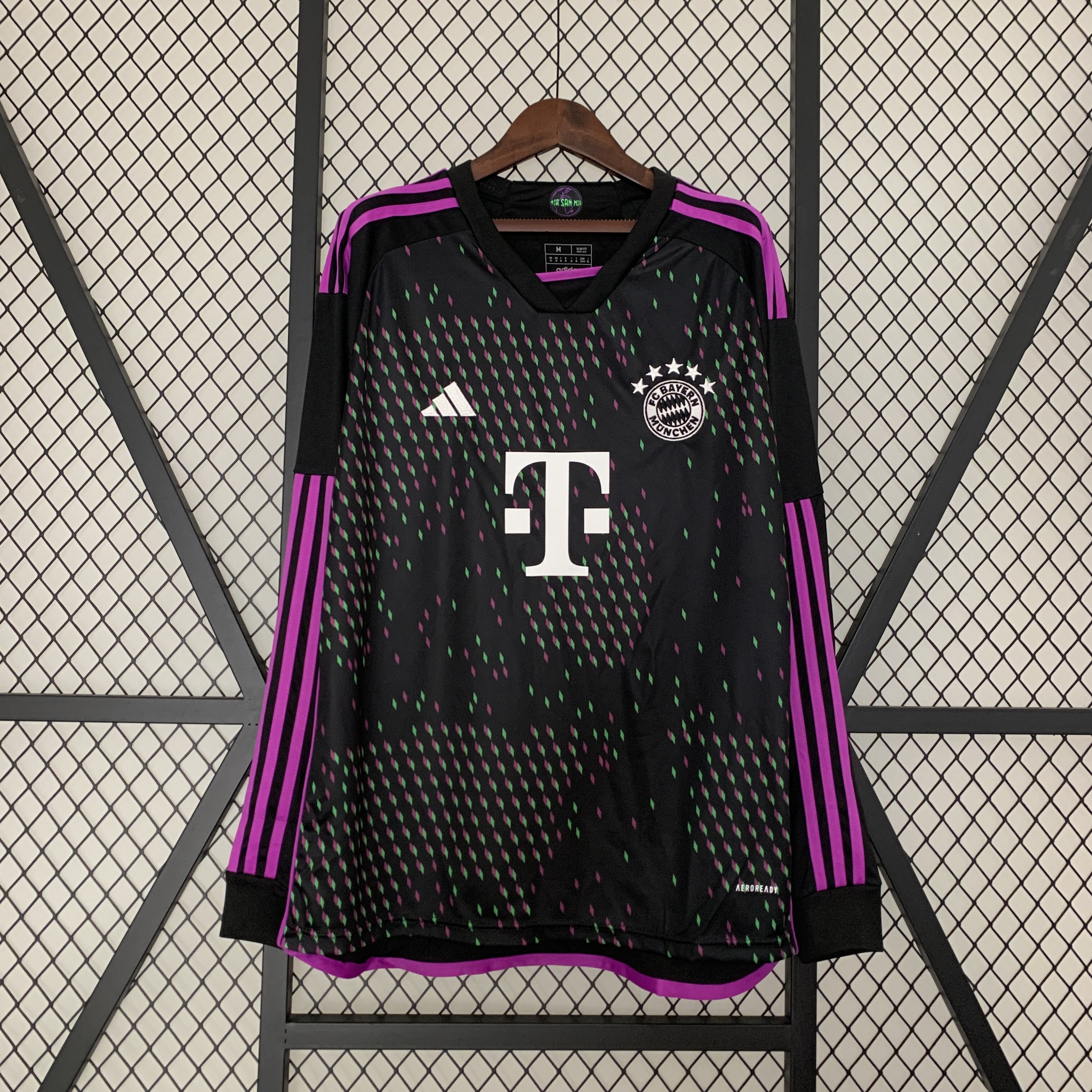 Bayern Munich 23-24 Away Long Sleeve Jersey - Fans Version