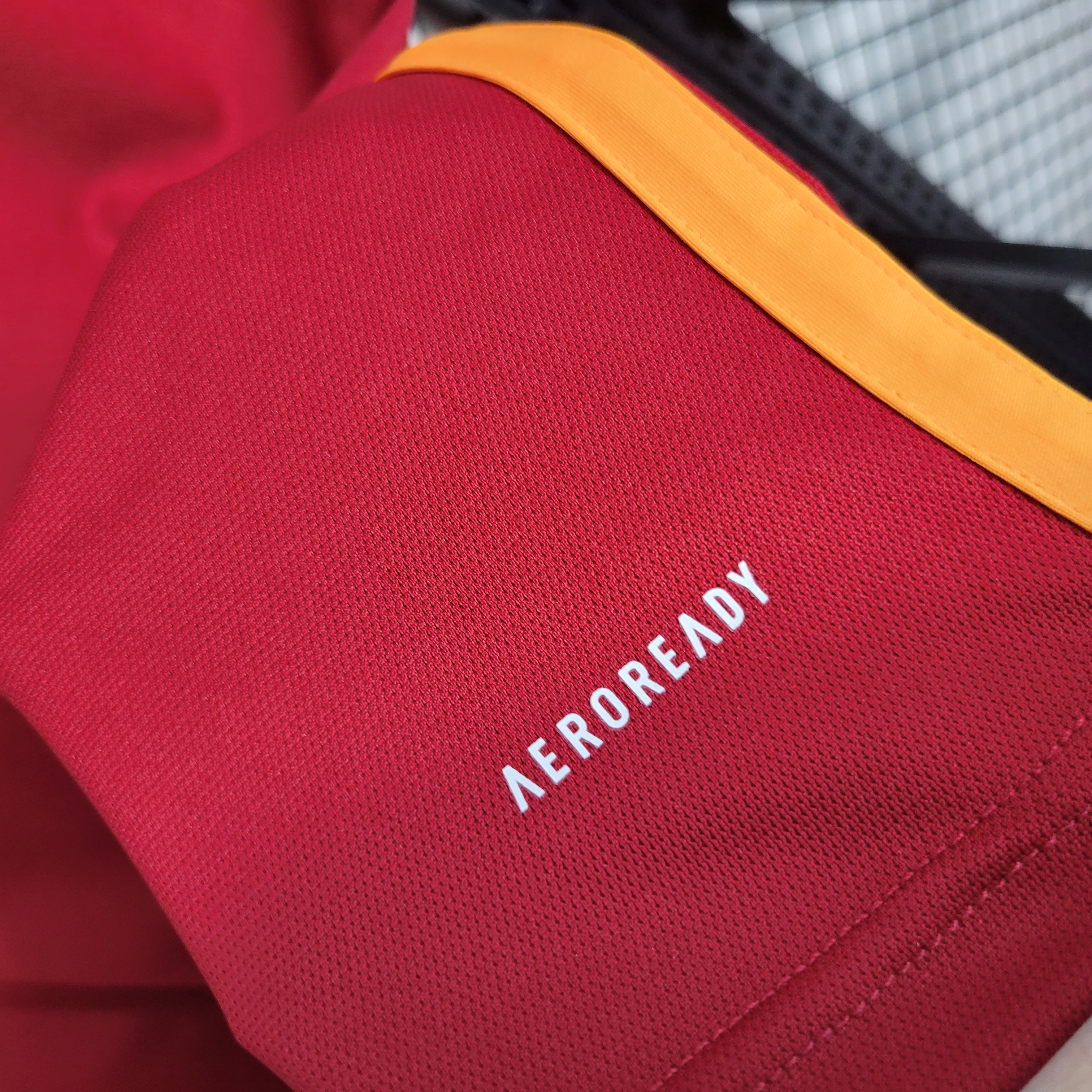 Roma 23-24 Home Stadium Jersey - Fans Version