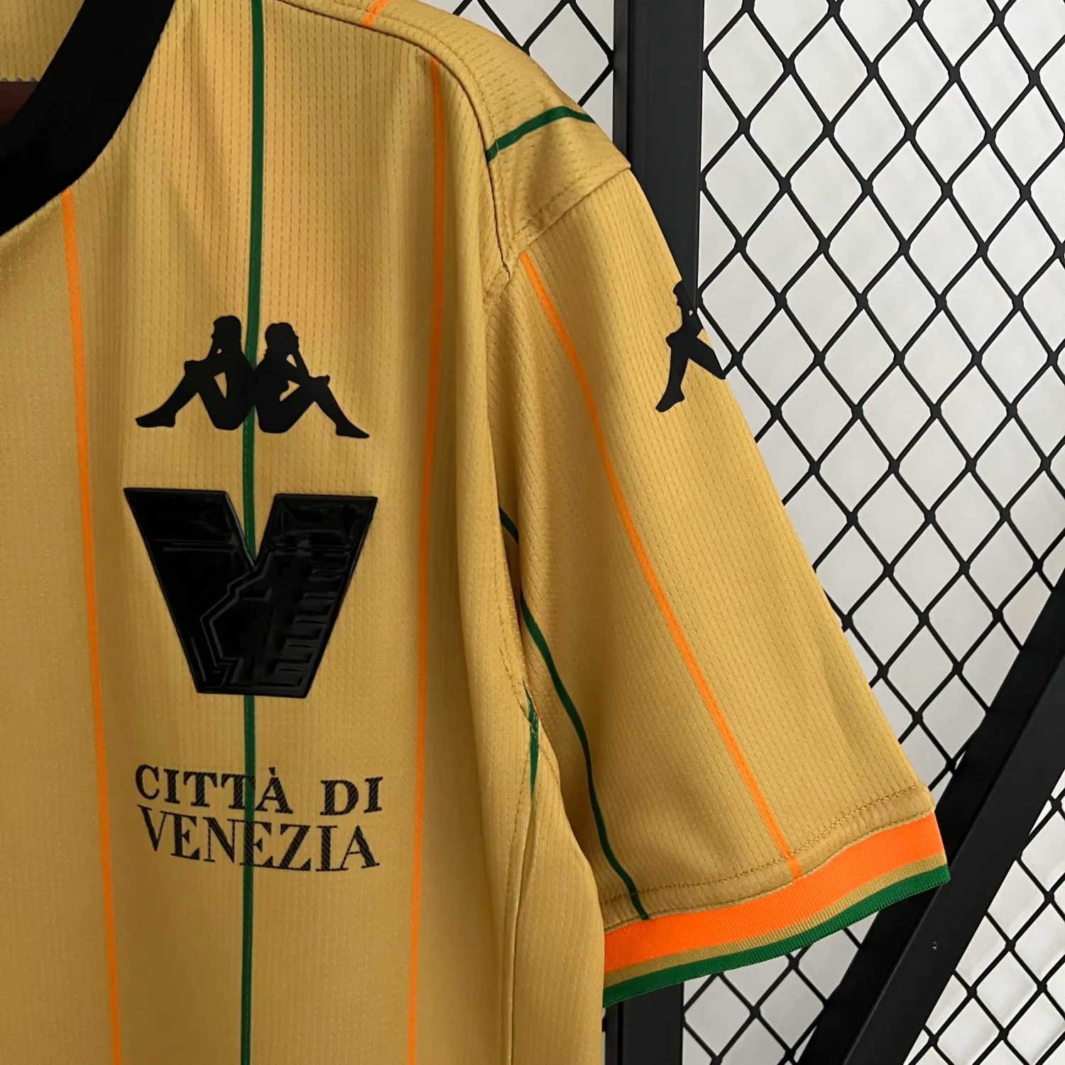 Venezia 23-24 Pre-Season GK 2 Jersey - Fans Version
