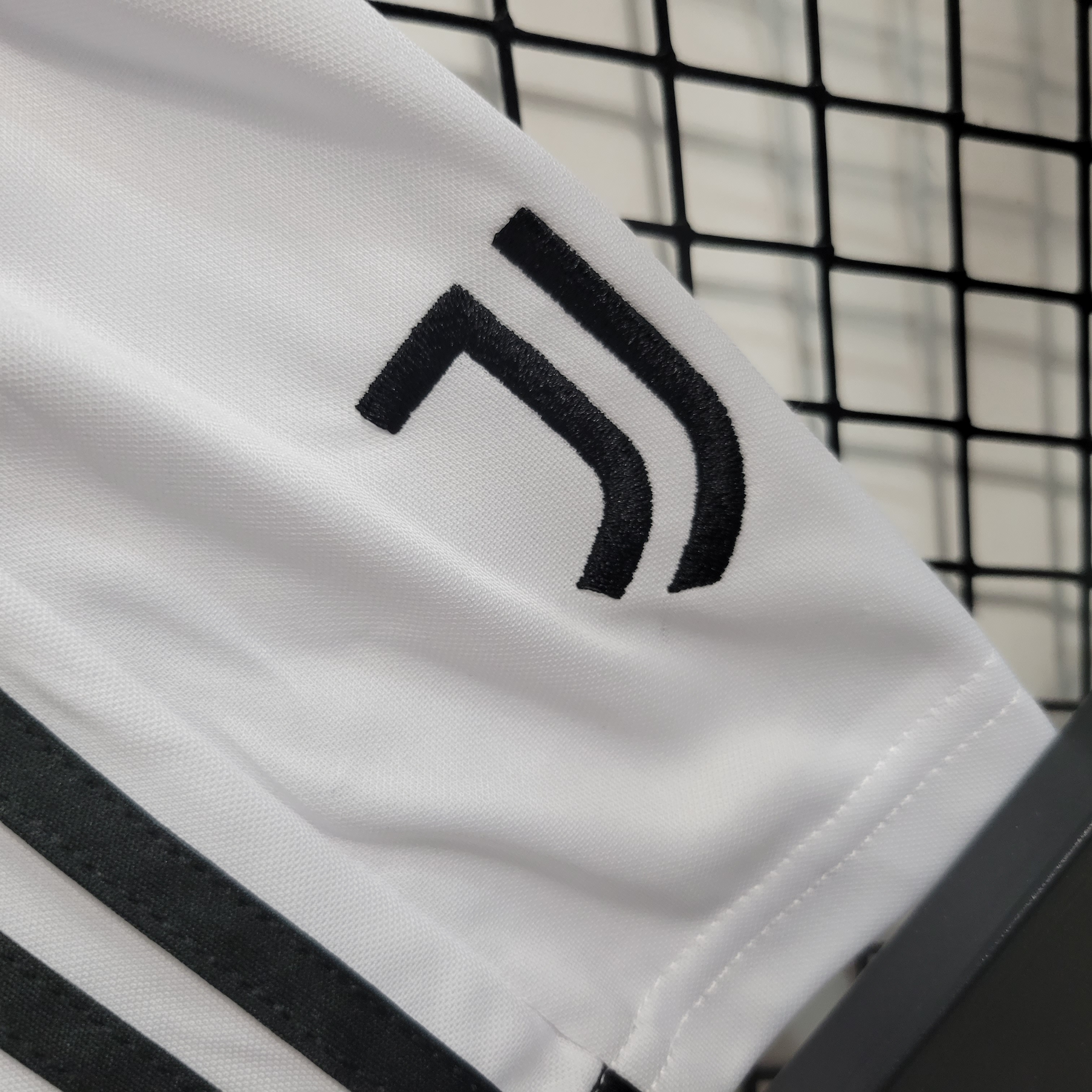 Juventus 23-24 Away Kids Kit