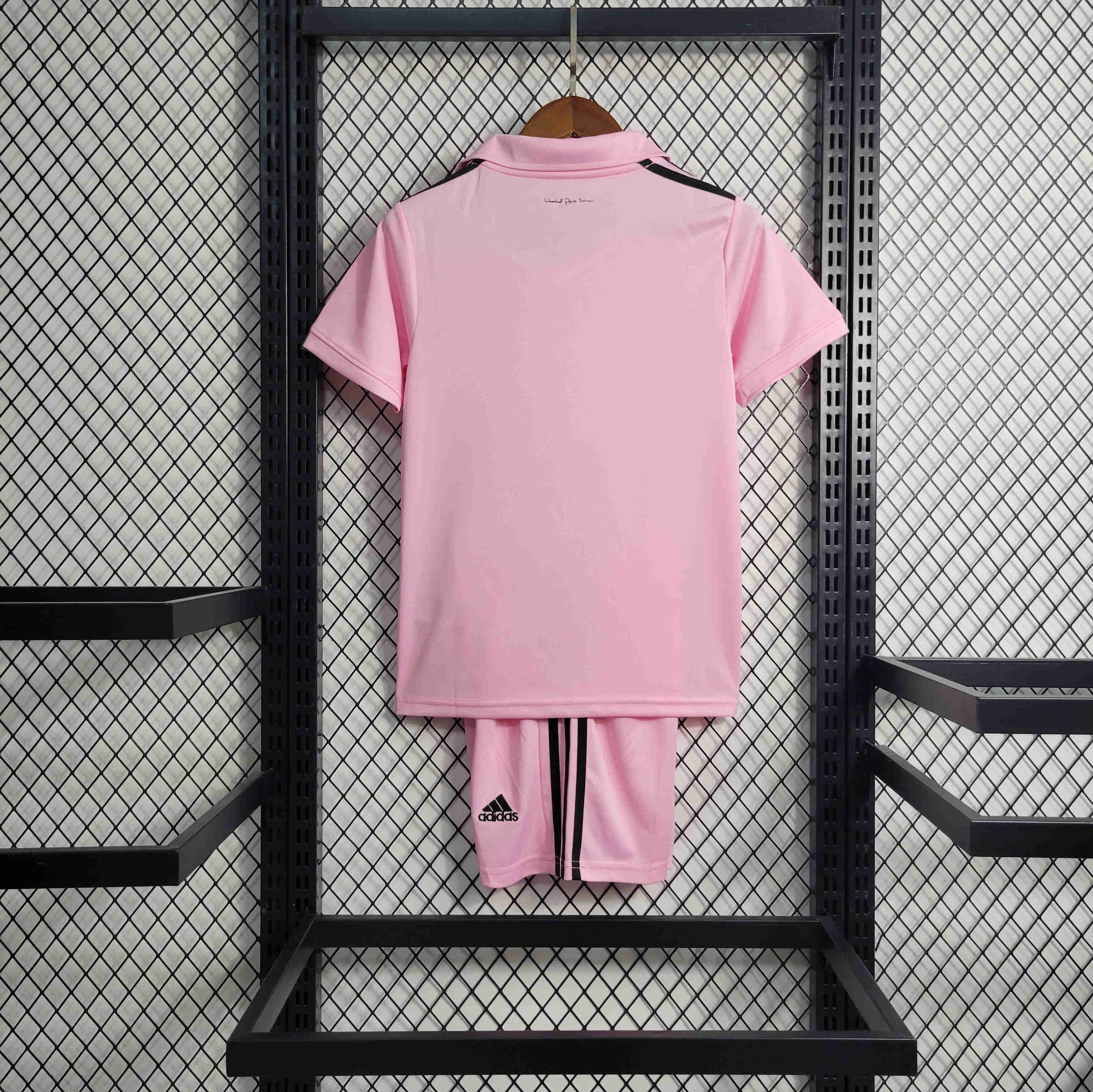 INT M.A.M 23-24 Home Kids Kit