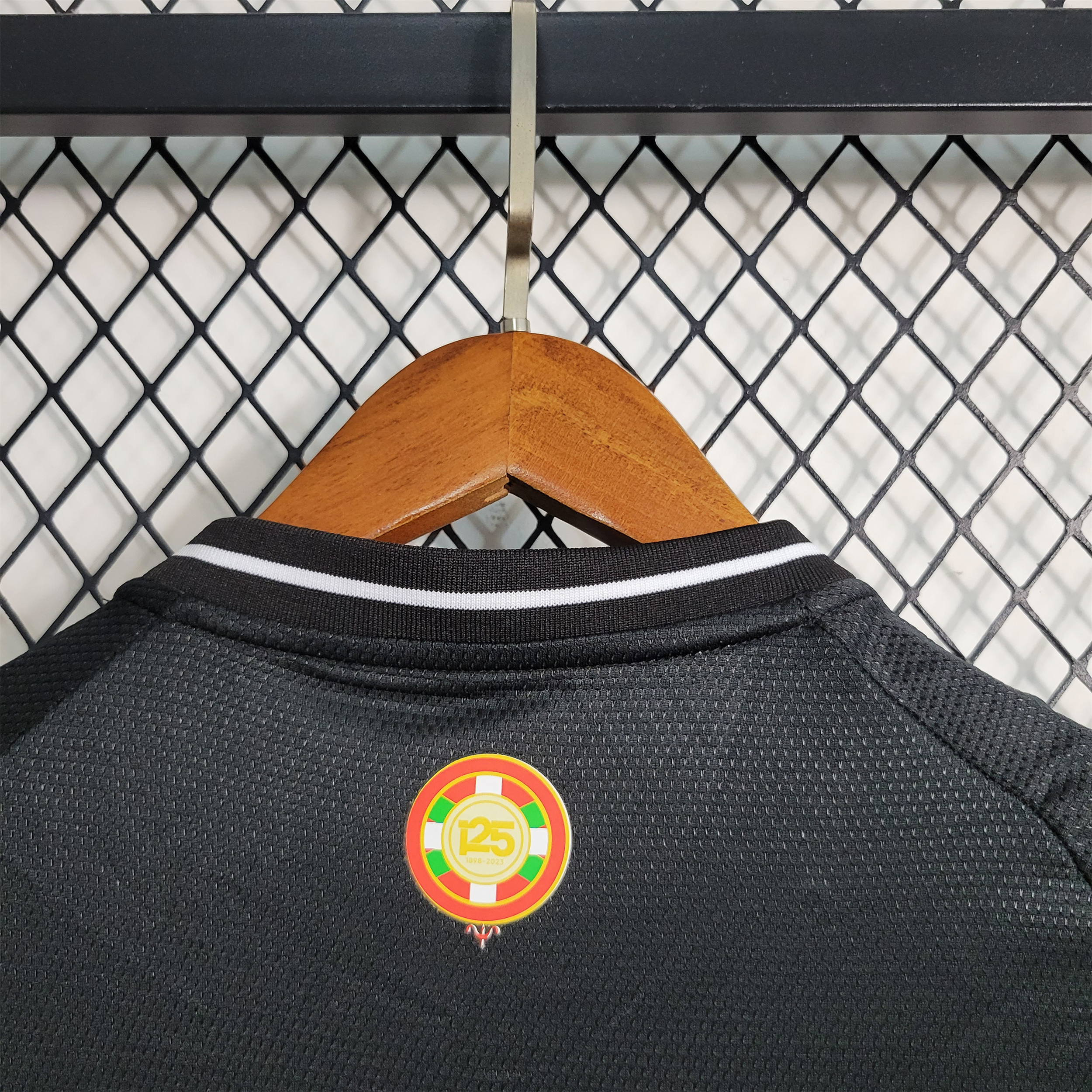 Athletic Bilbao 23-24 Black Goalkeeper Jersey - Fans Version