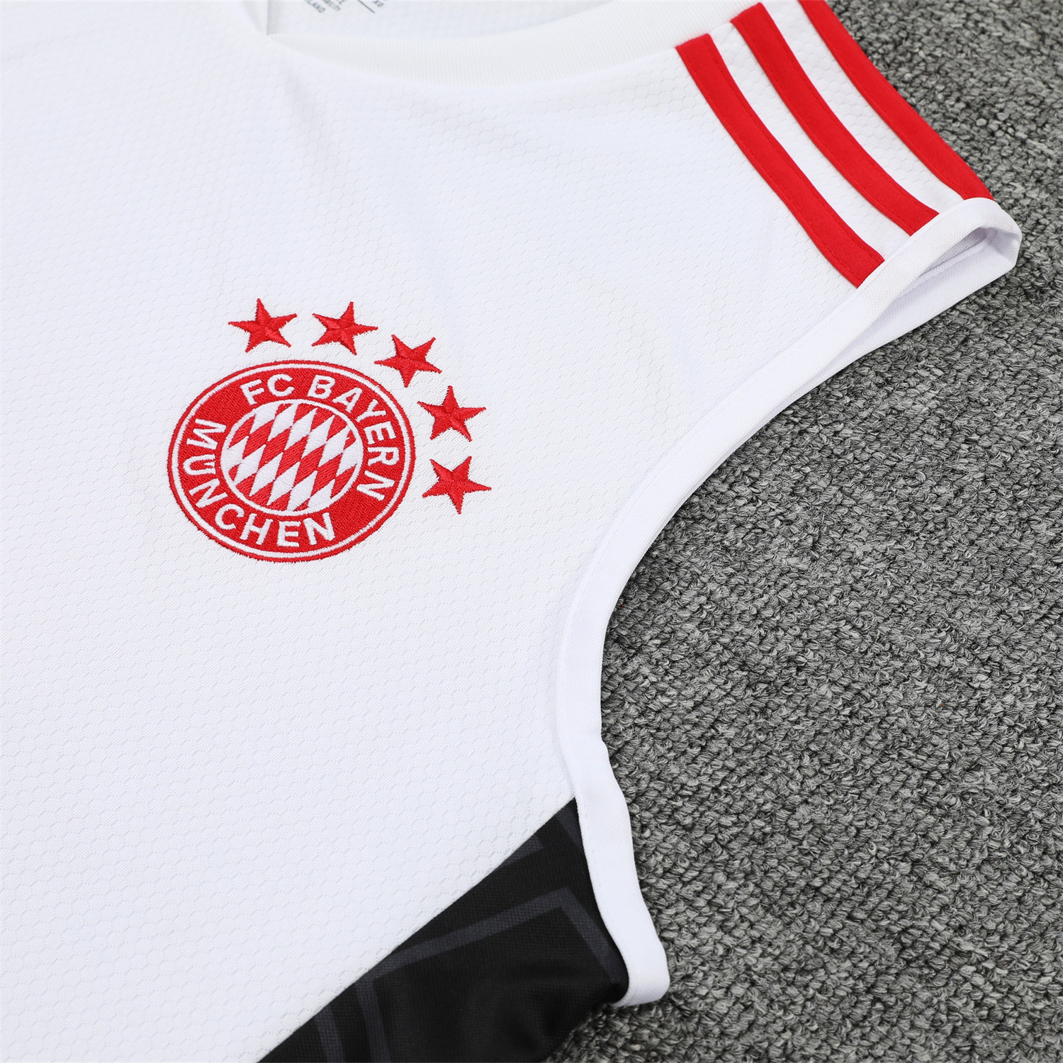 Bayern Munich 23-24 White Training Vest Suit