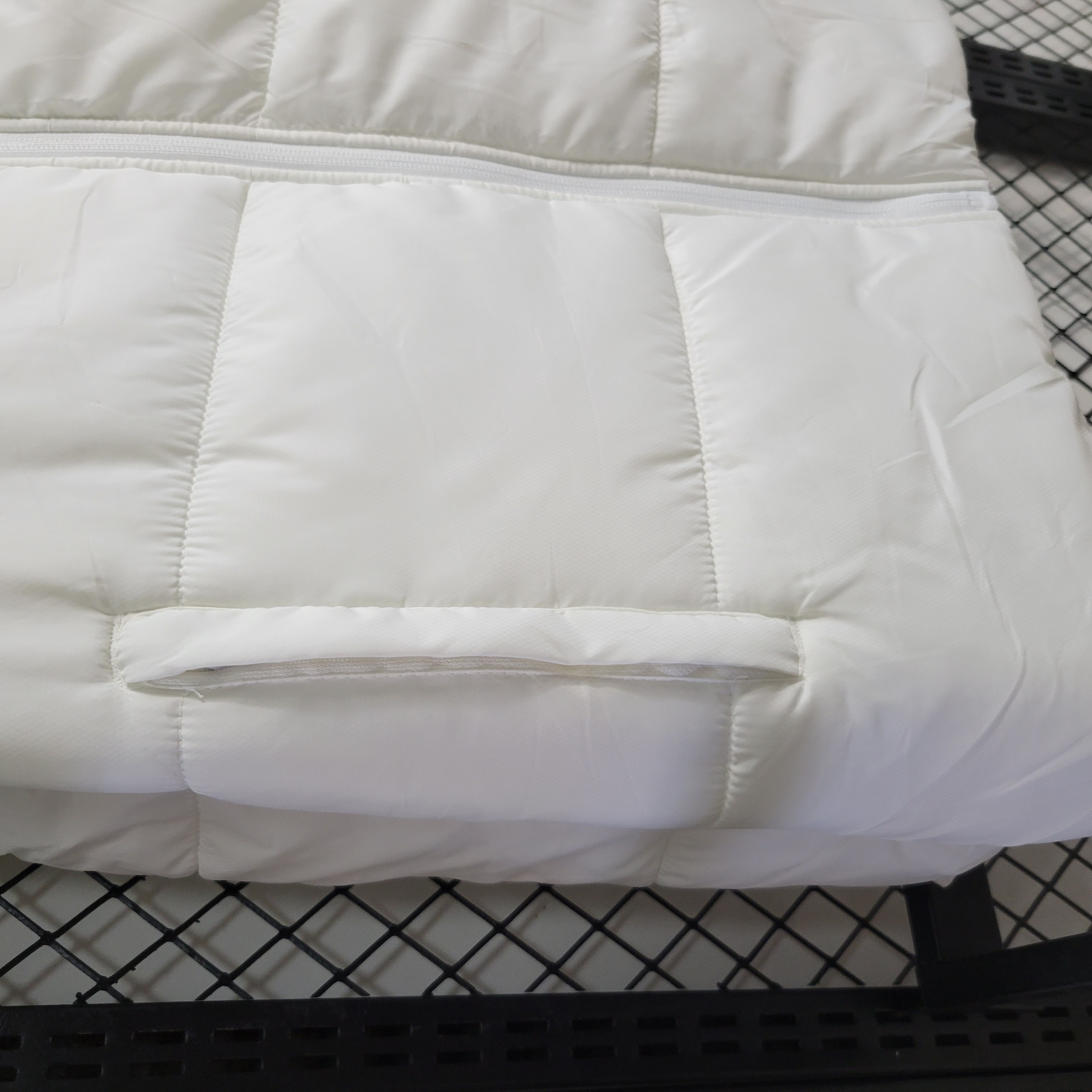 Manchester United 23-24 Men's Hooded Thermal Cotton Jacket - White