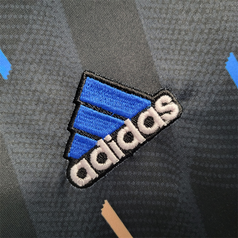 Manchester United 23/24 Pre-competition Training Jersey - Fans Version