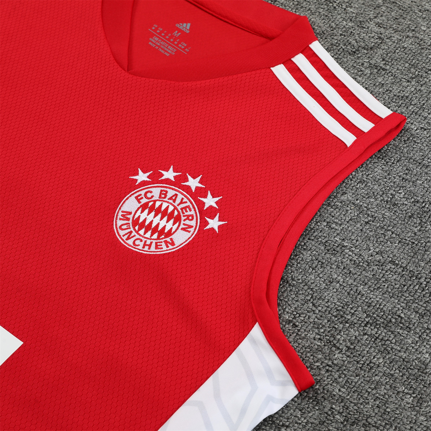 Bayern Munich 23-24 Red Training Vest Suit