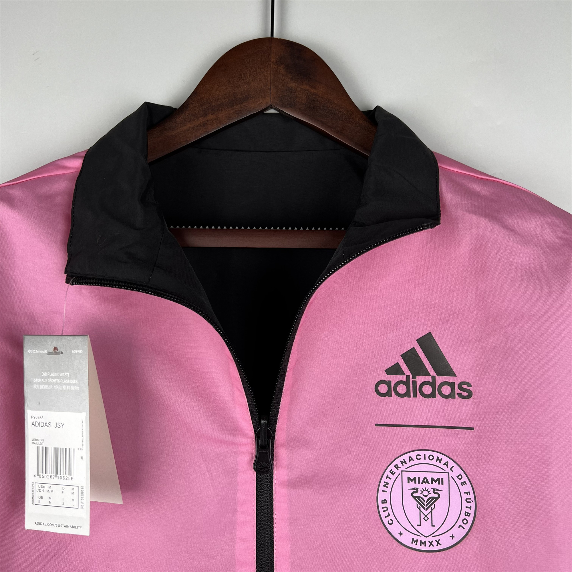 INT M.A.M 23-24 Double Sided Windbreaker - Pink