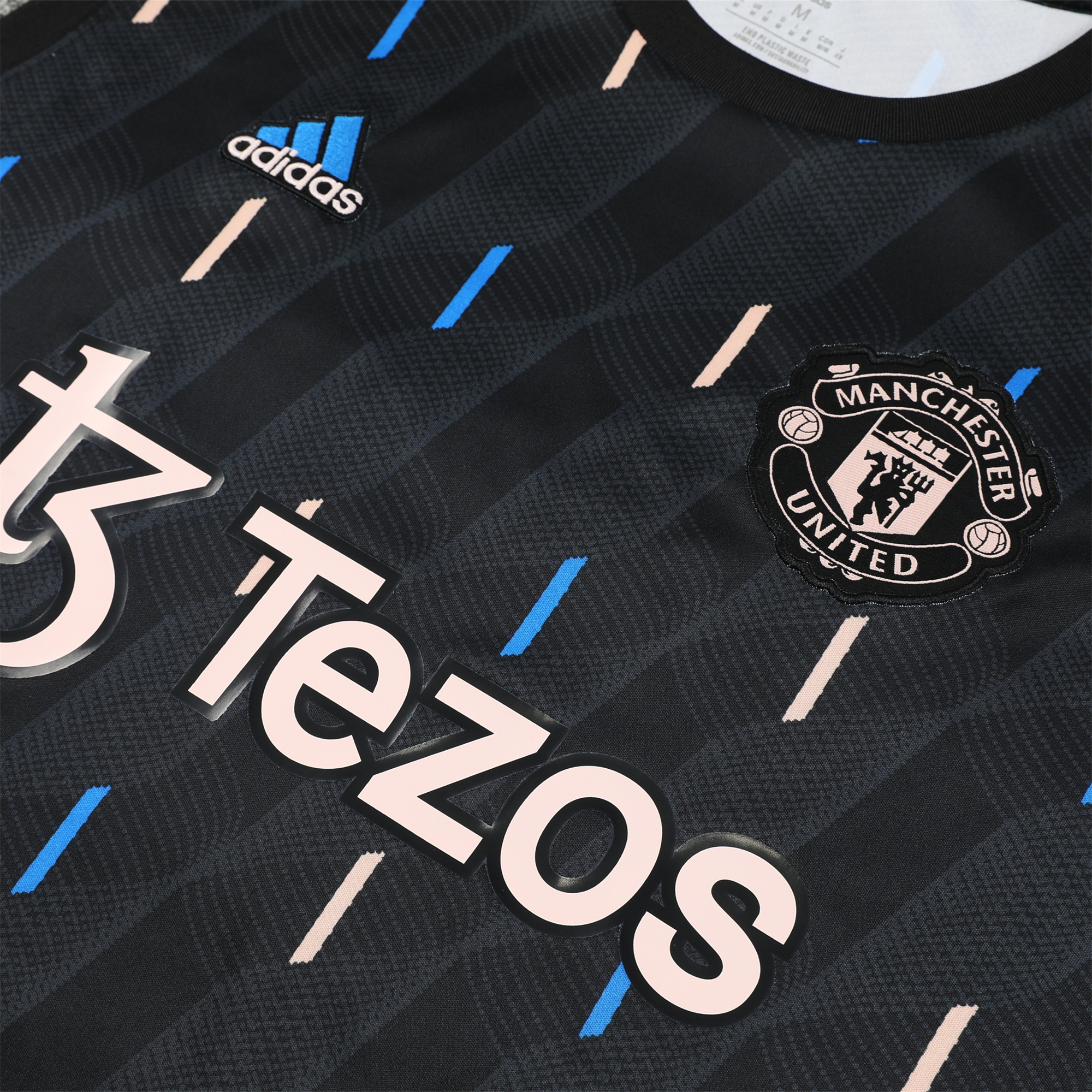 Manchester United 23-24 Vest Training Set Black Line