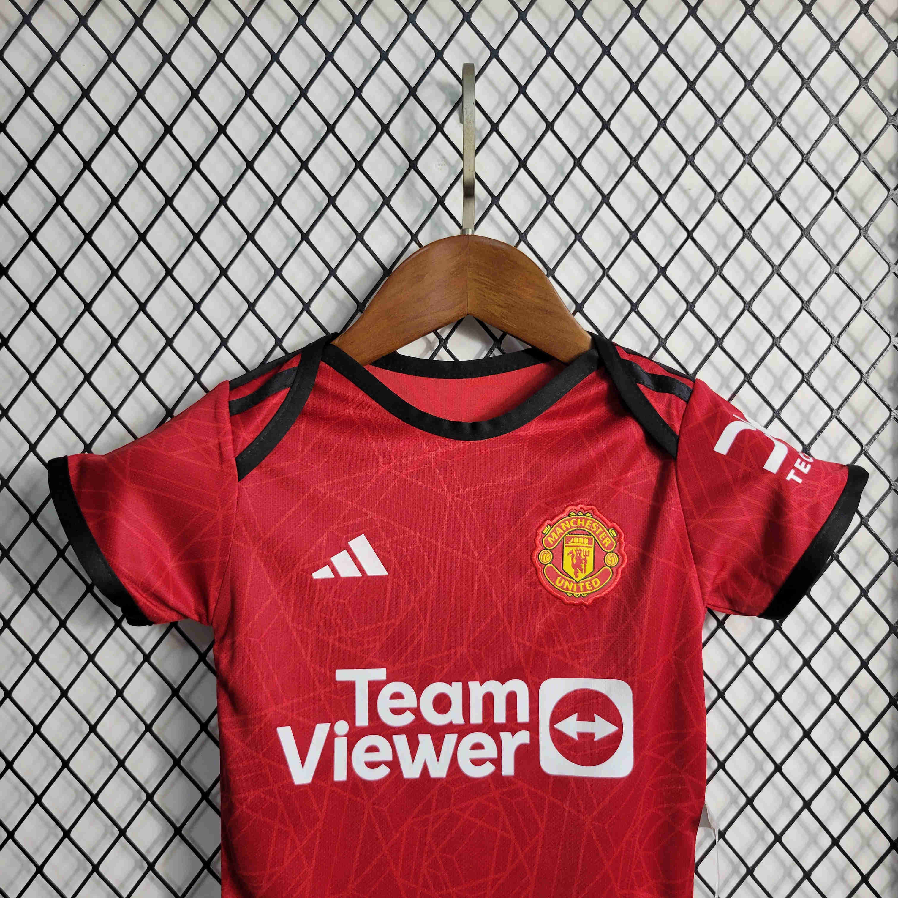 23-24 Manchester United Home Baby Kit Crawling Suit Size 9-12
