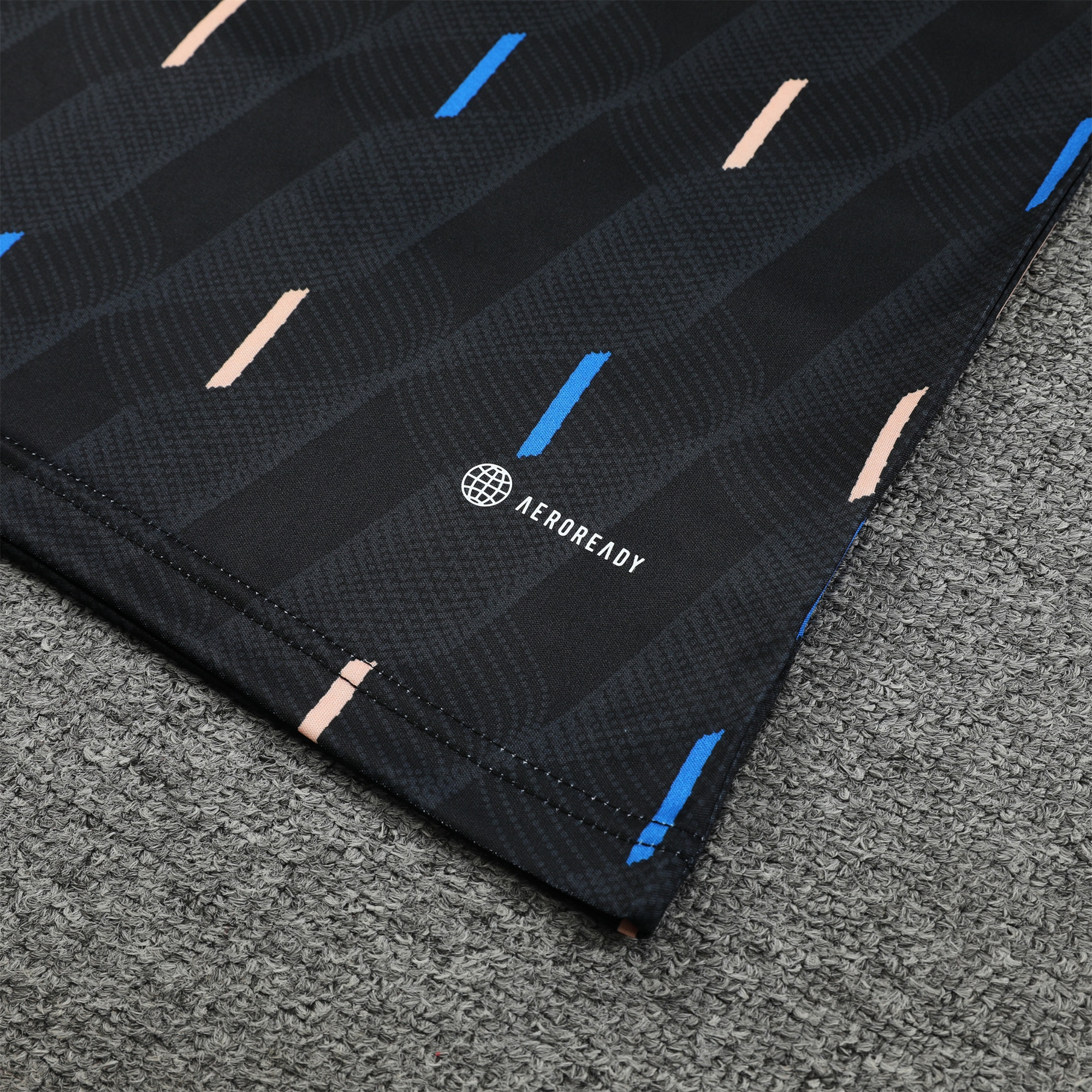 Manchester United 23-24 Vest Training Set Black Line