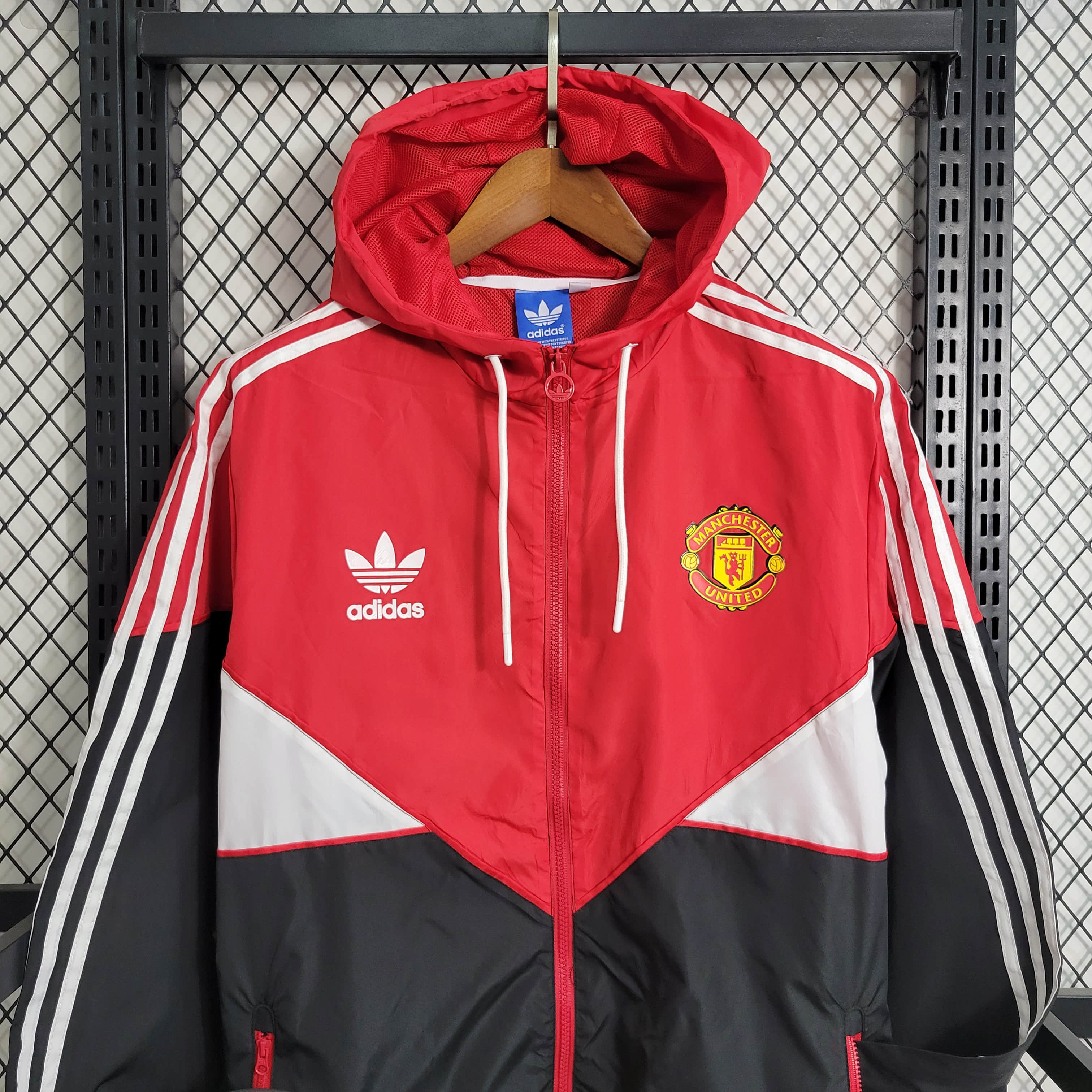 Manchester United 23-24 Windbreaker Jacket - Red & Black