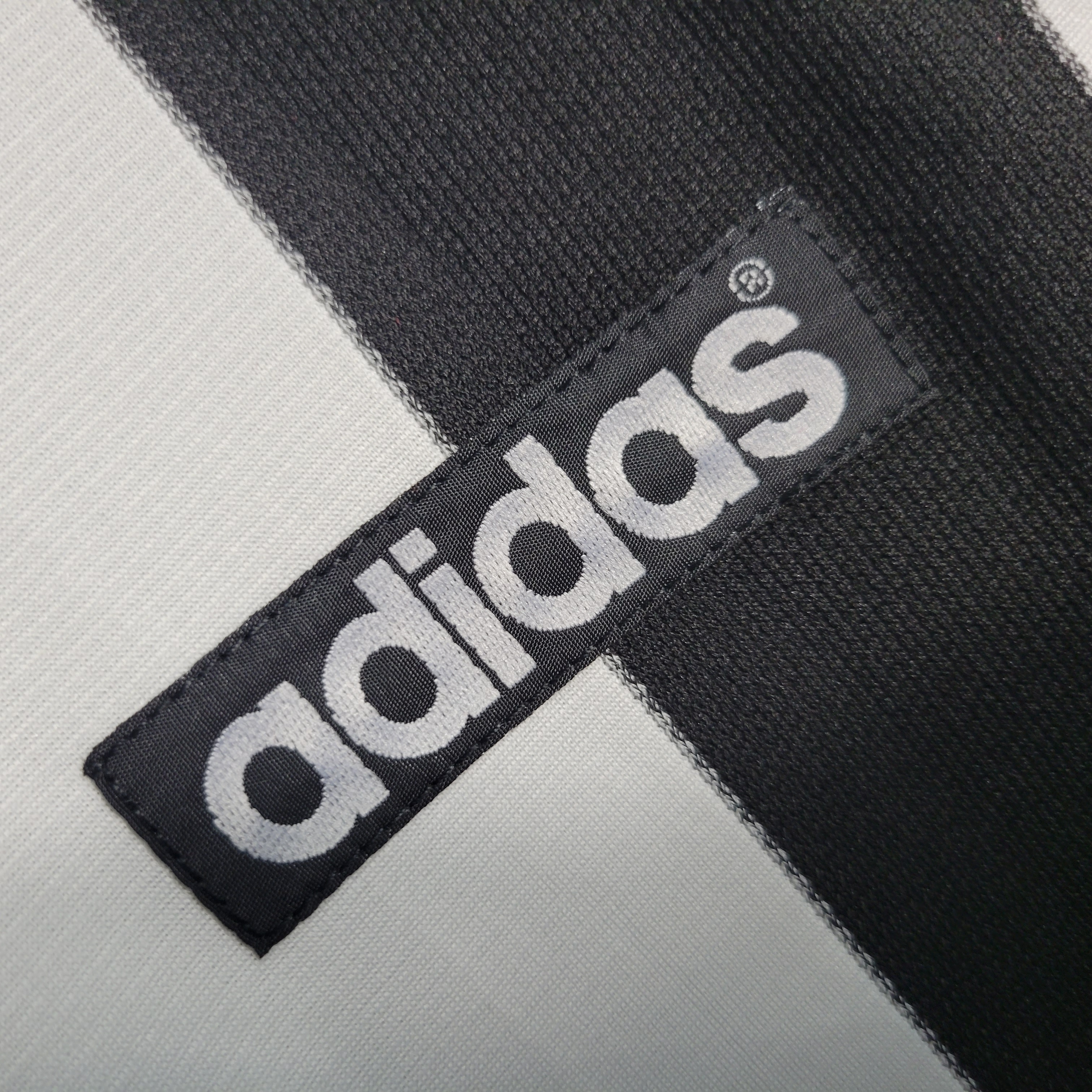 Retro Newcastle United 1997-99 Home Stadium Long Sleeve Jersey
