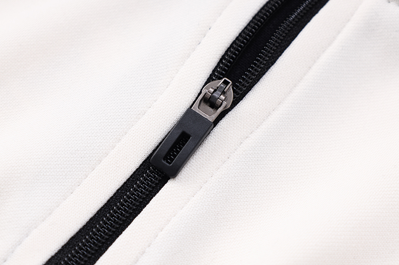 Manchester United 23-24 Kids Long Sleeve Training Set Off-White