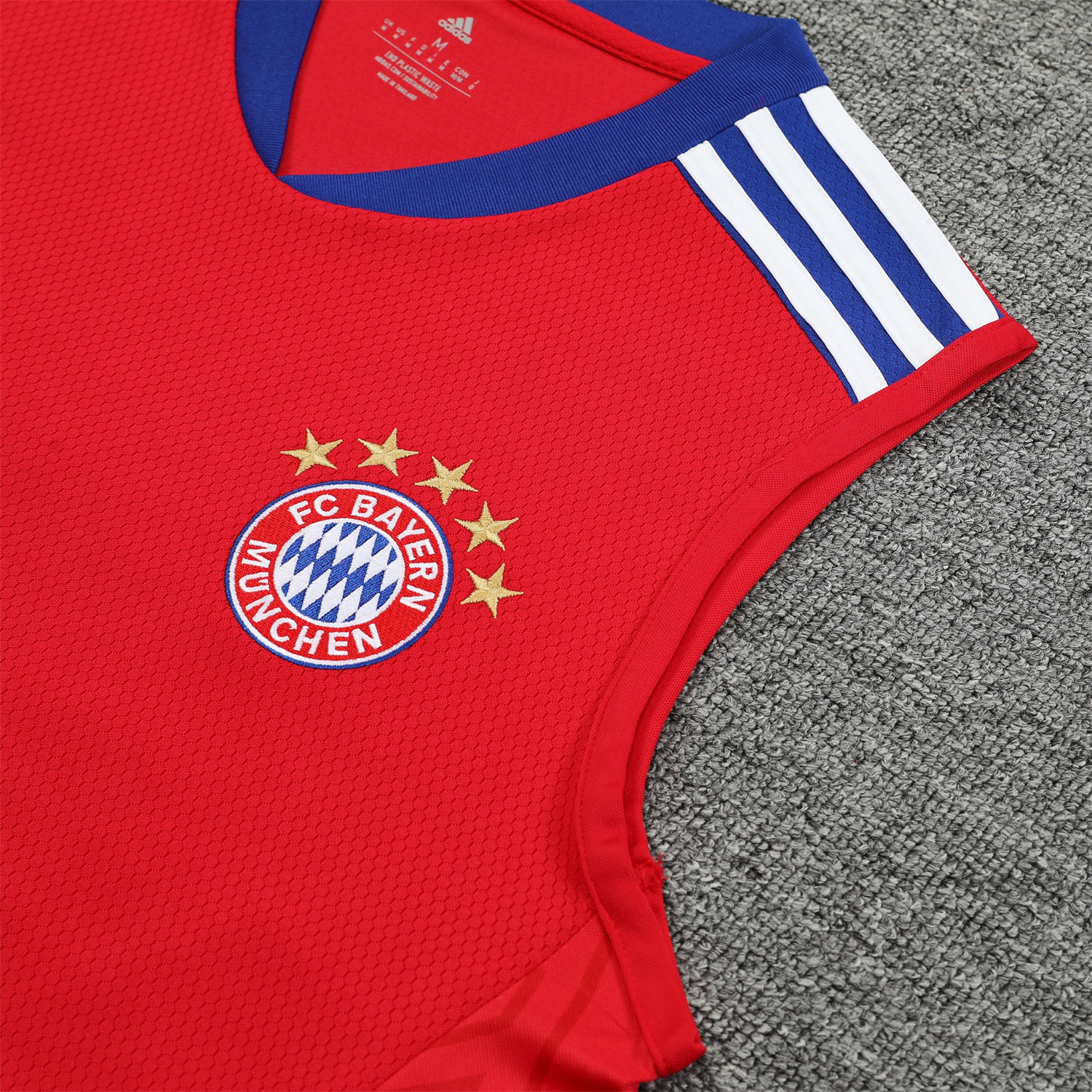 Bayern Munich 23-24 Red BlueTraining Vest Suit