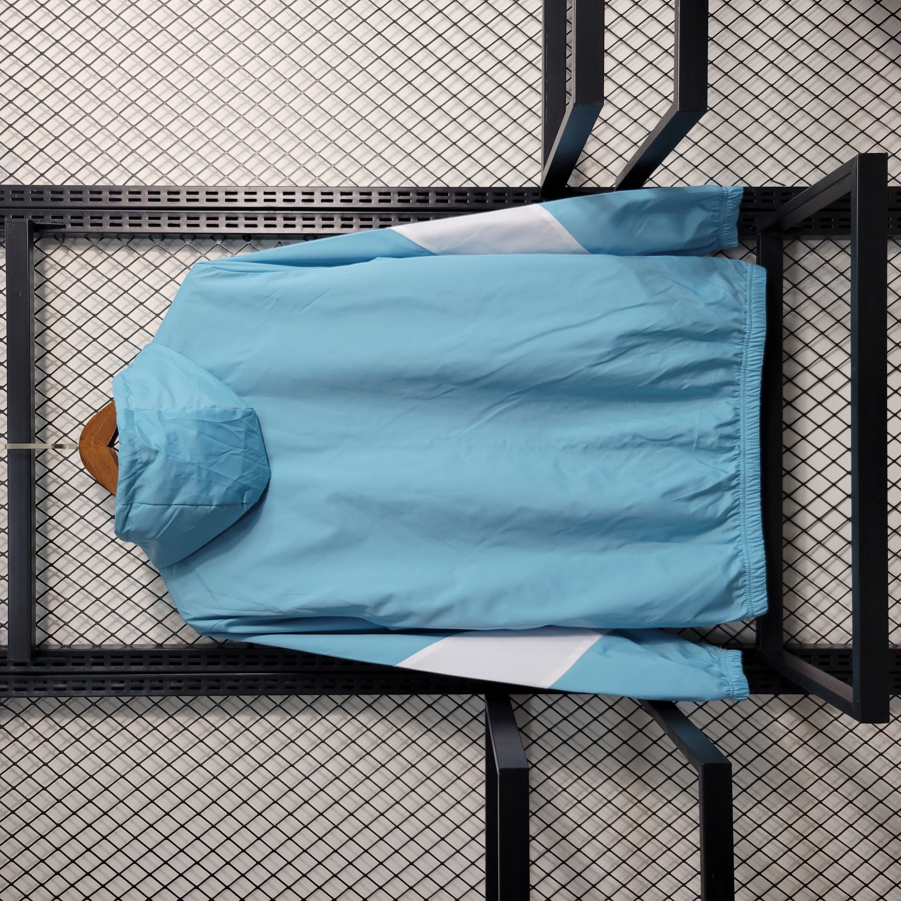 Manchester City 23-24 Windbreaker Light Blue