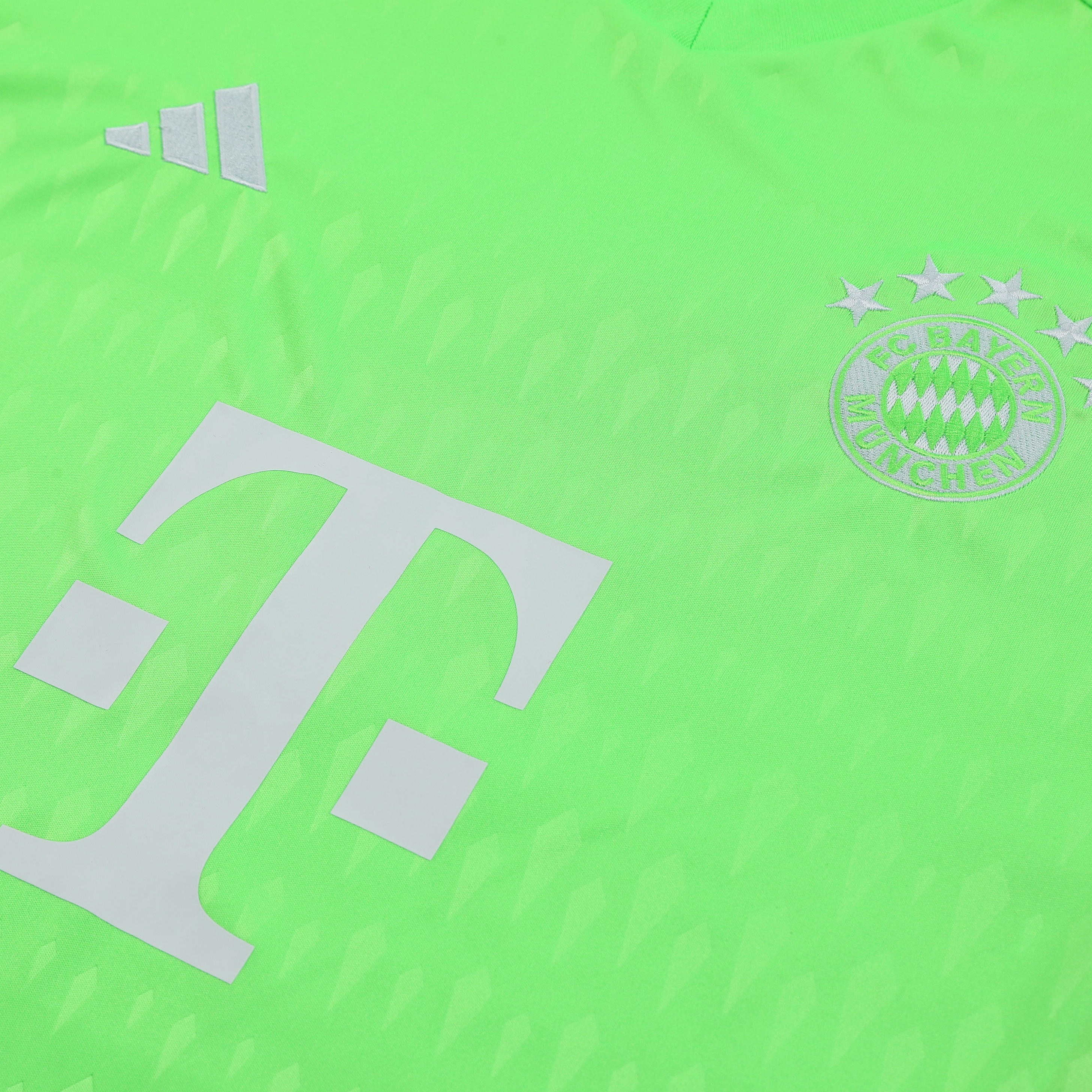 Bayern Munich 23-24 Green Goalkeeper Men's Adult Jersey Set