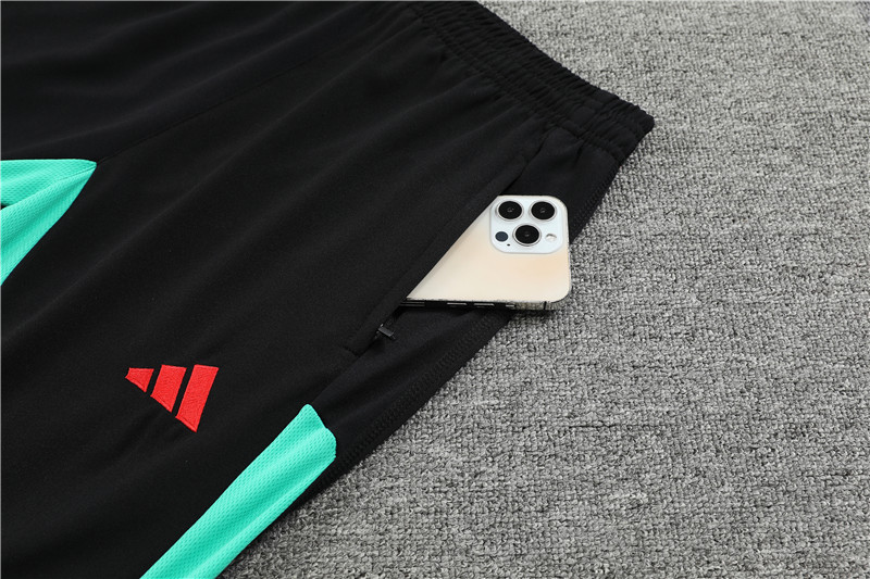 Manchester United 23-24 Long Sleeve Training Set -Black