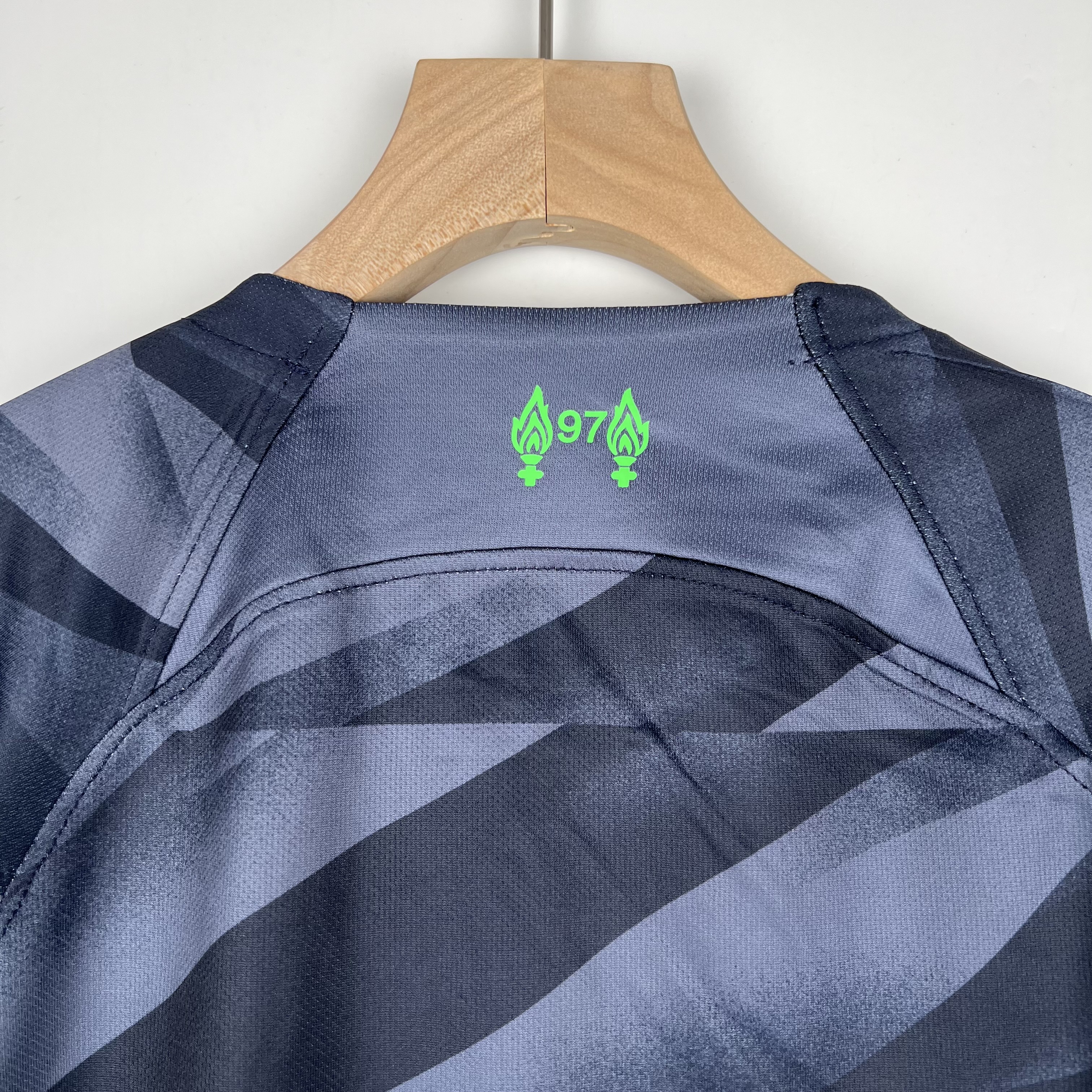 Liverpool 23-24 Black Goalkeeper Kids Kit