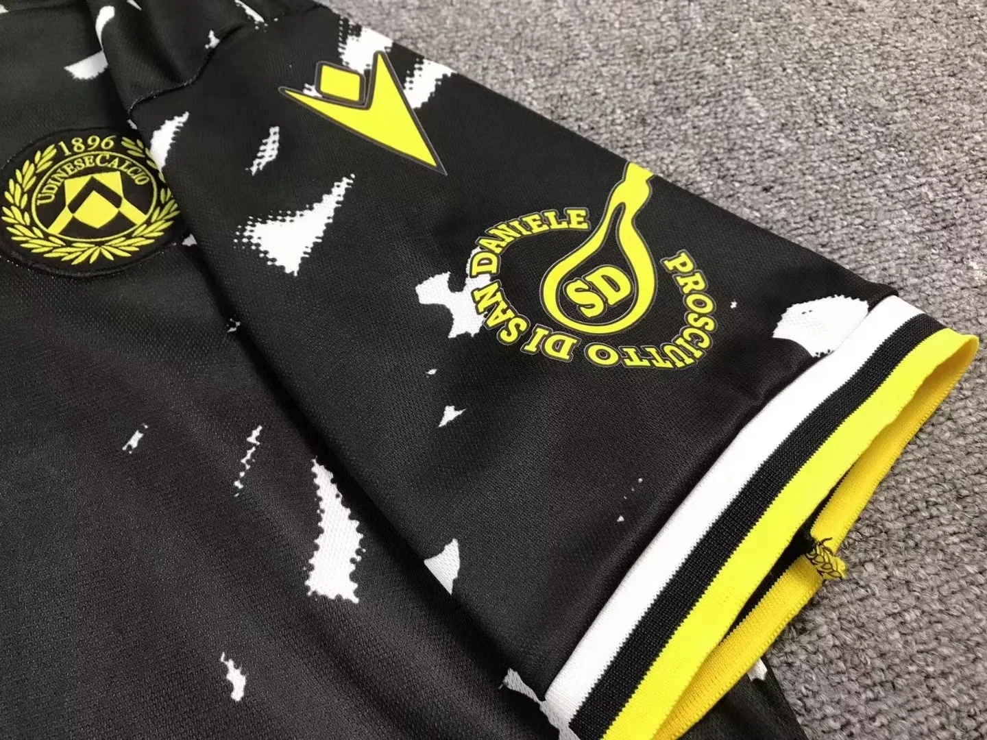 Udinese 23-24 Third Jersey - Fans Version