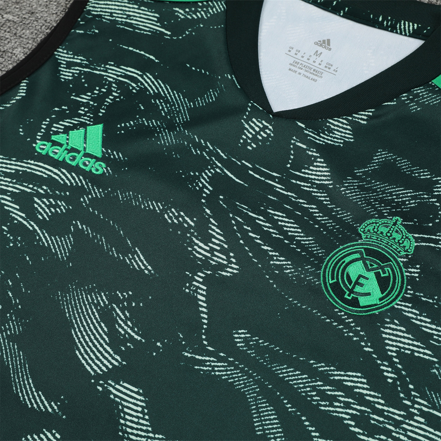Real Madrid 23-24 Green Training Vest Suit