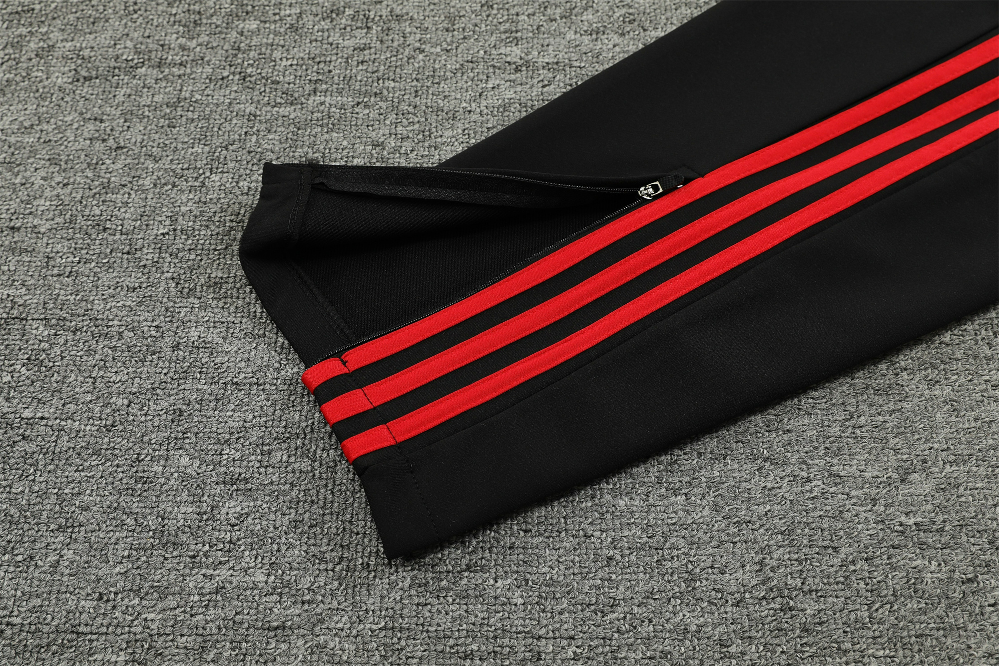 Manchester United 23-24 Men's Training Hoodie + Pants