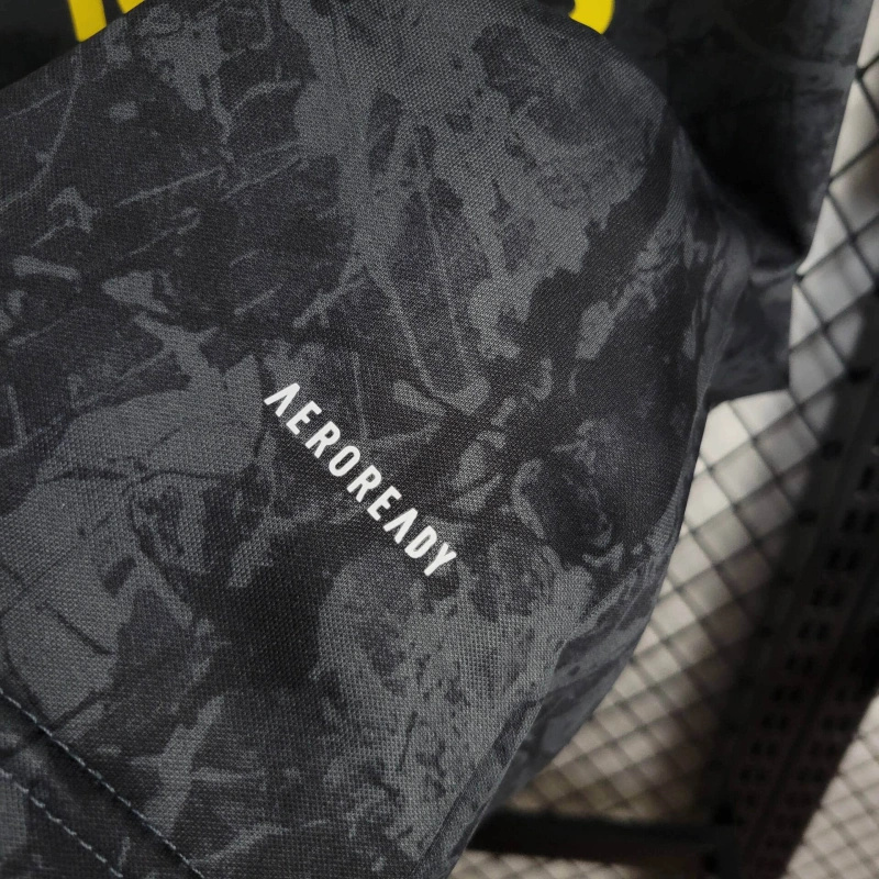 Manchester United 23-24 Black Pre-match Jersey - Fans Version