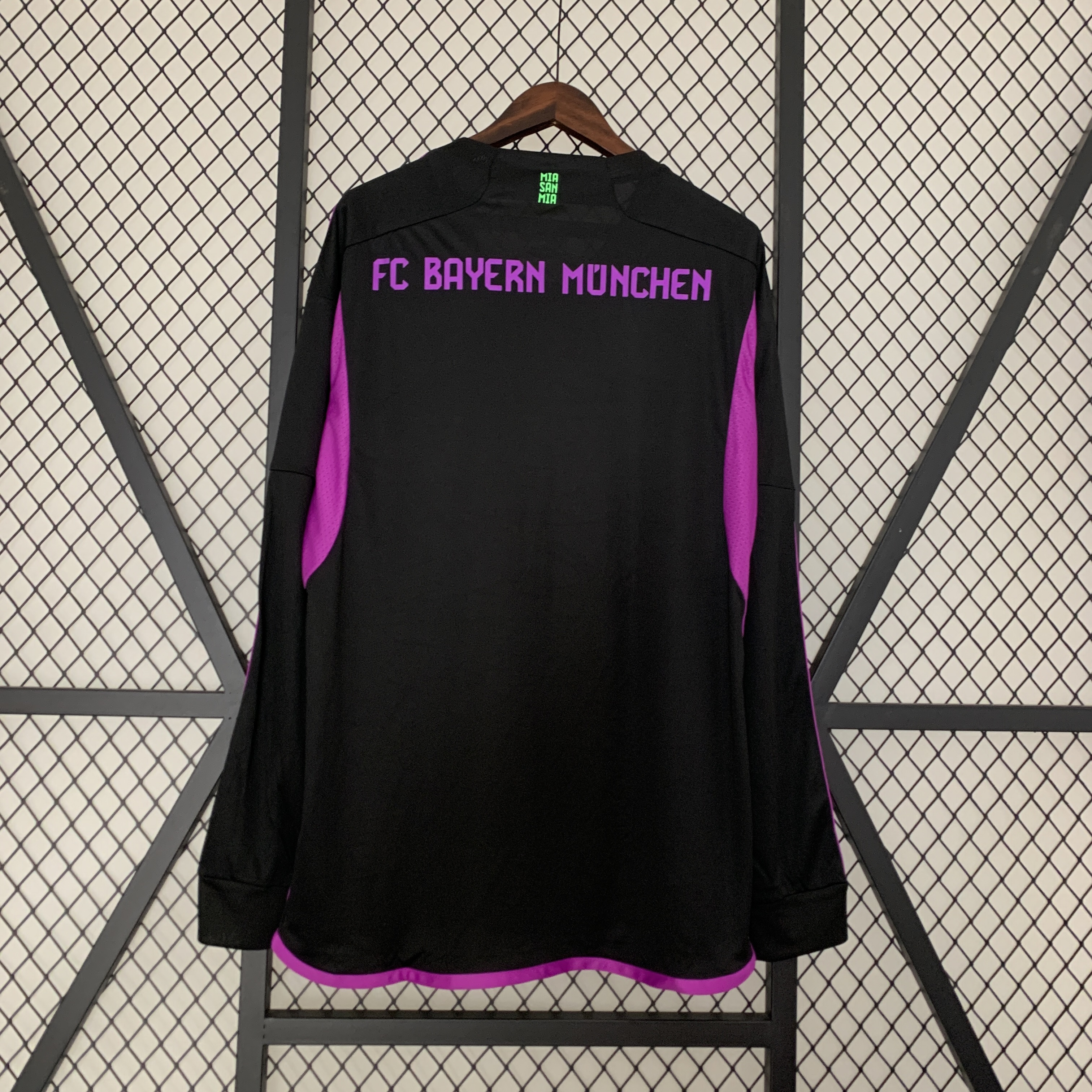 Bayern Munich 23-24 Away Long Sleeve Jersey - Fans Version