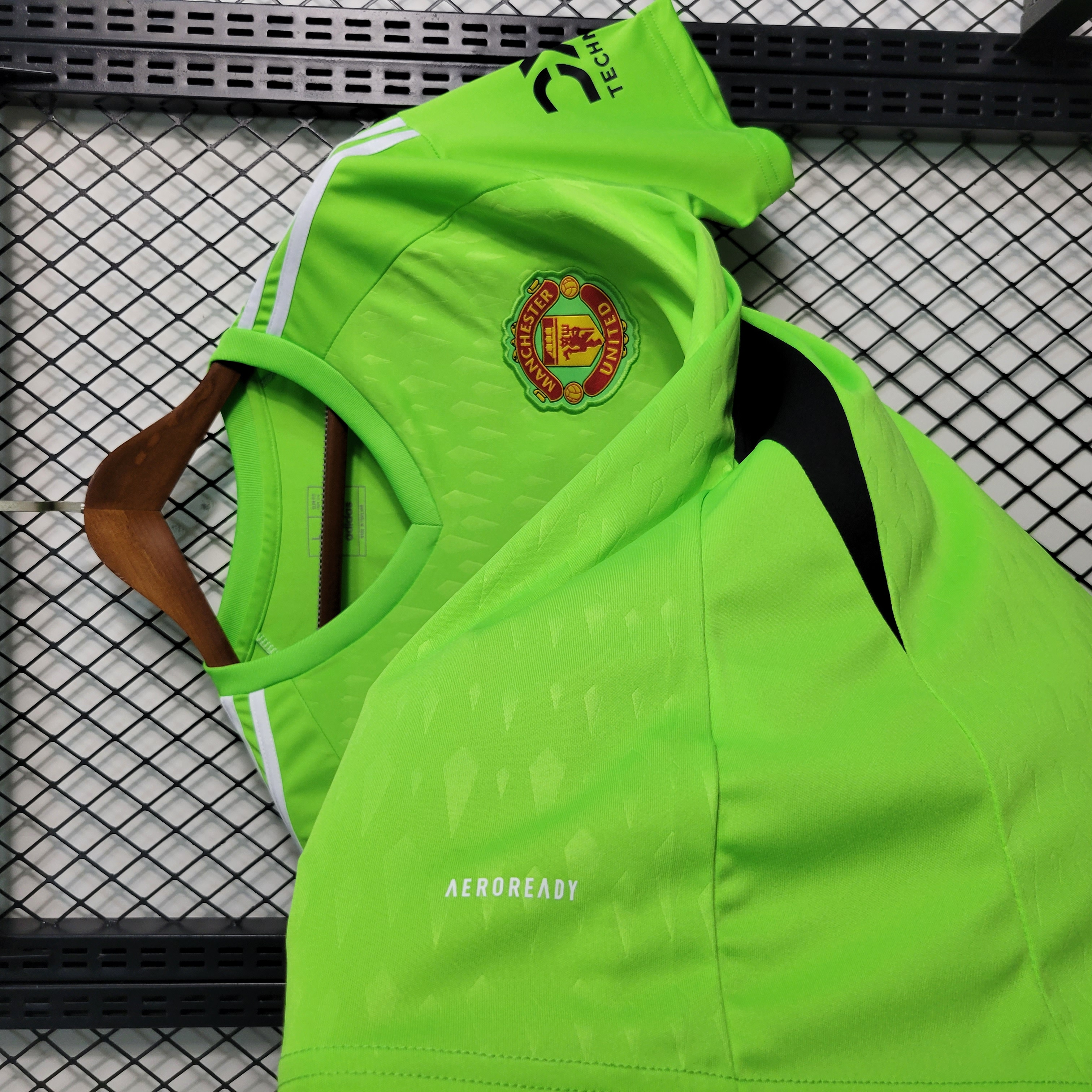 Manchester United 23-24 Green Goalkeeper Jersey - Fans Version