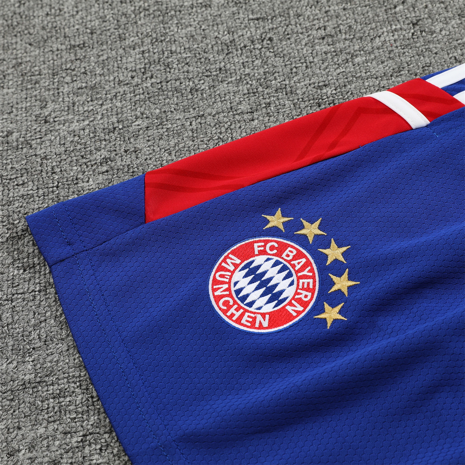 Bayern Munich 23-24 Red BlueTraining Vest Suit