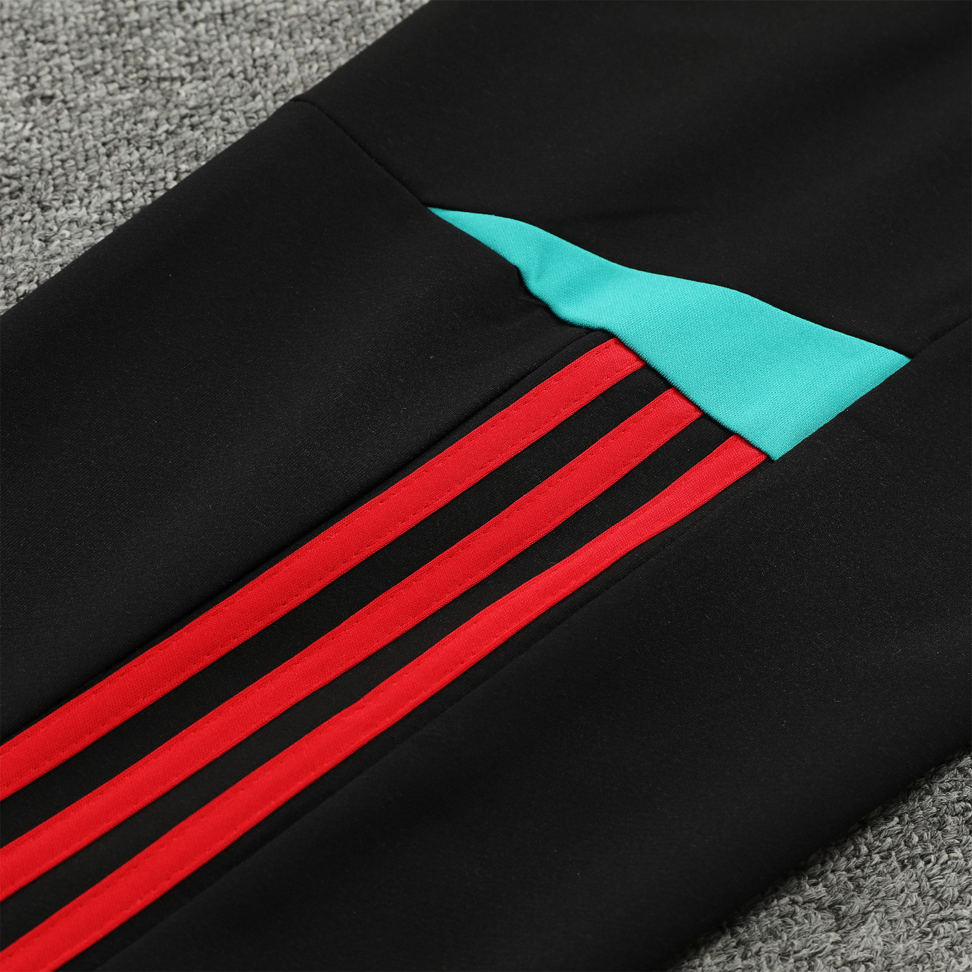 Manchester United 23-24 Men's Training Hoodie + Pants - White