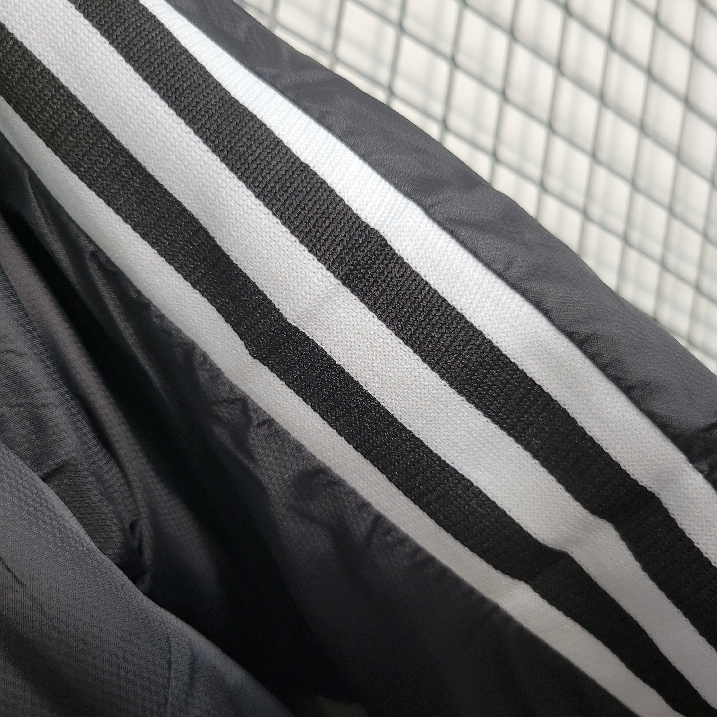 Real Madrid 23-24 Men's Hooded Thermal Cotton Jacket - Black