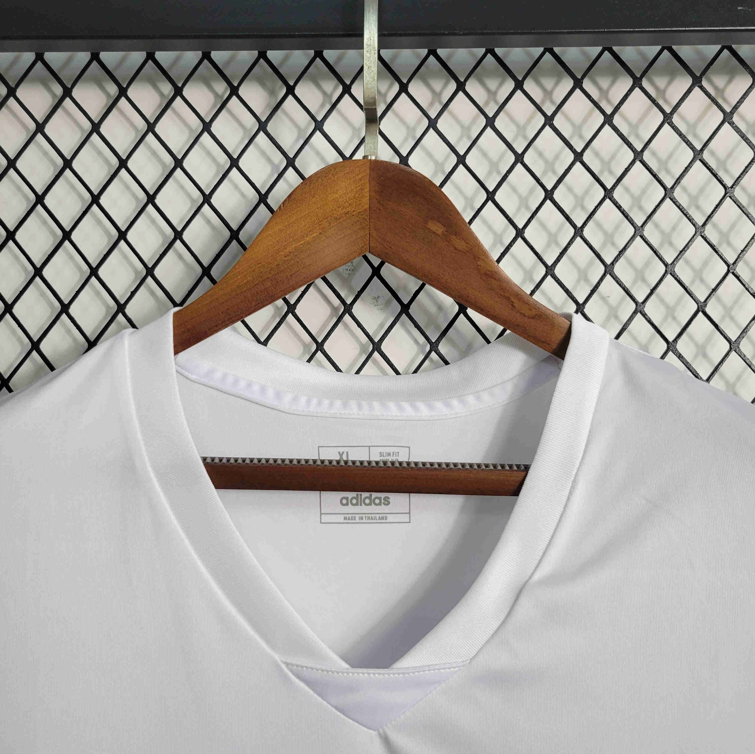 Manchester United 23-24 White Training Vest Size S-XXL