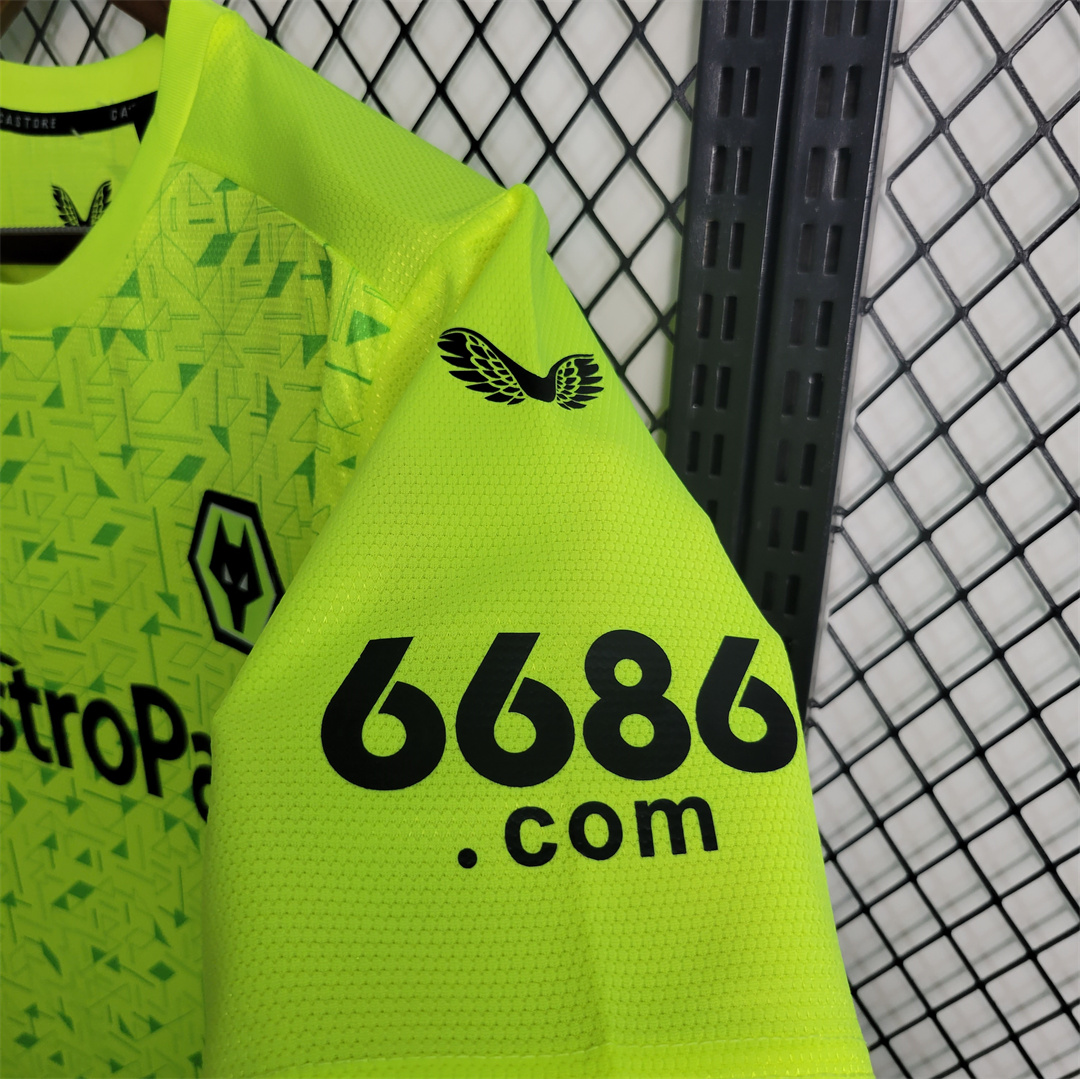Wolverhampton Wanderers Wolves 23-24 Away Goalkeeper Jersey - Fans Version