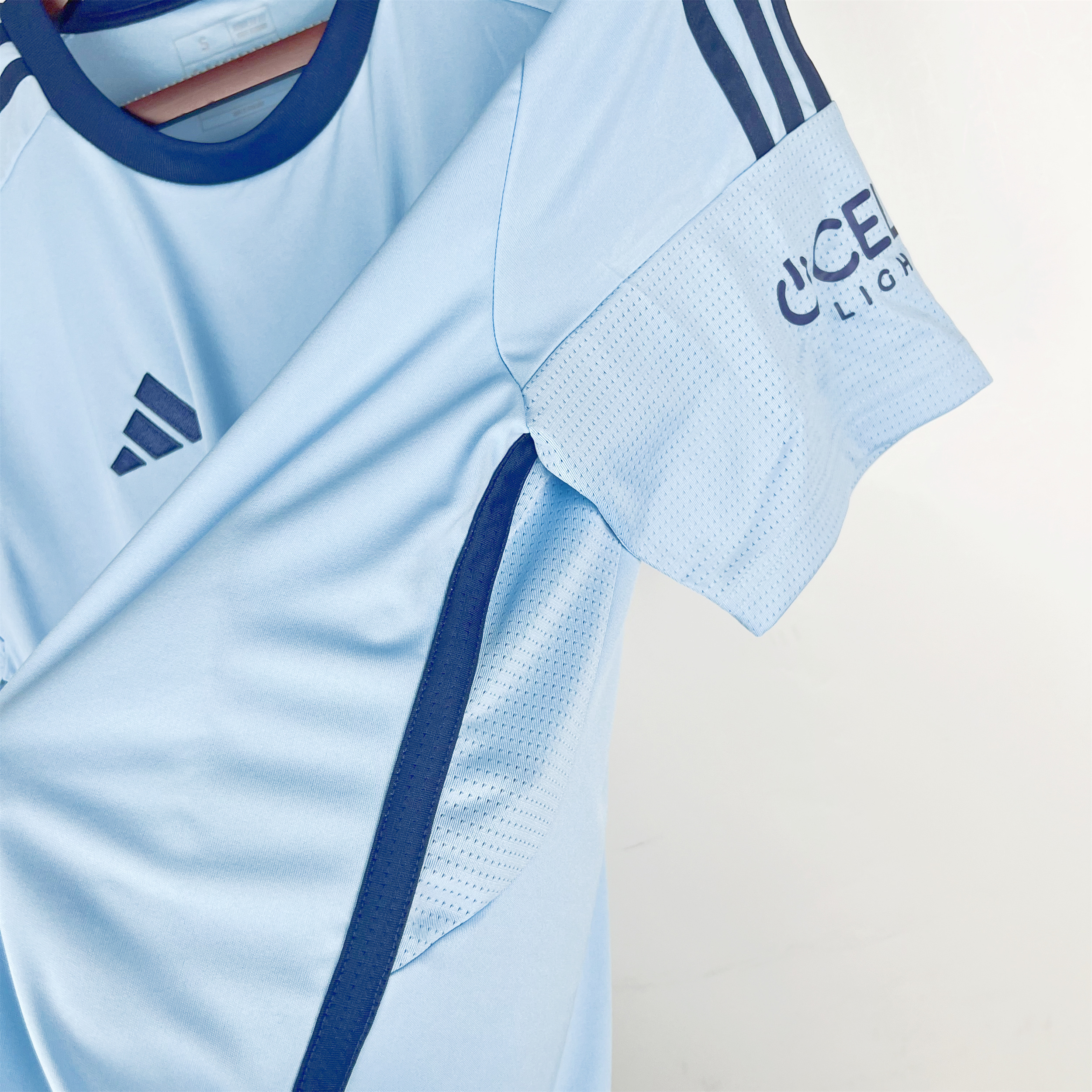 Osasuna 23-24 Away Jersey - Fans Version
