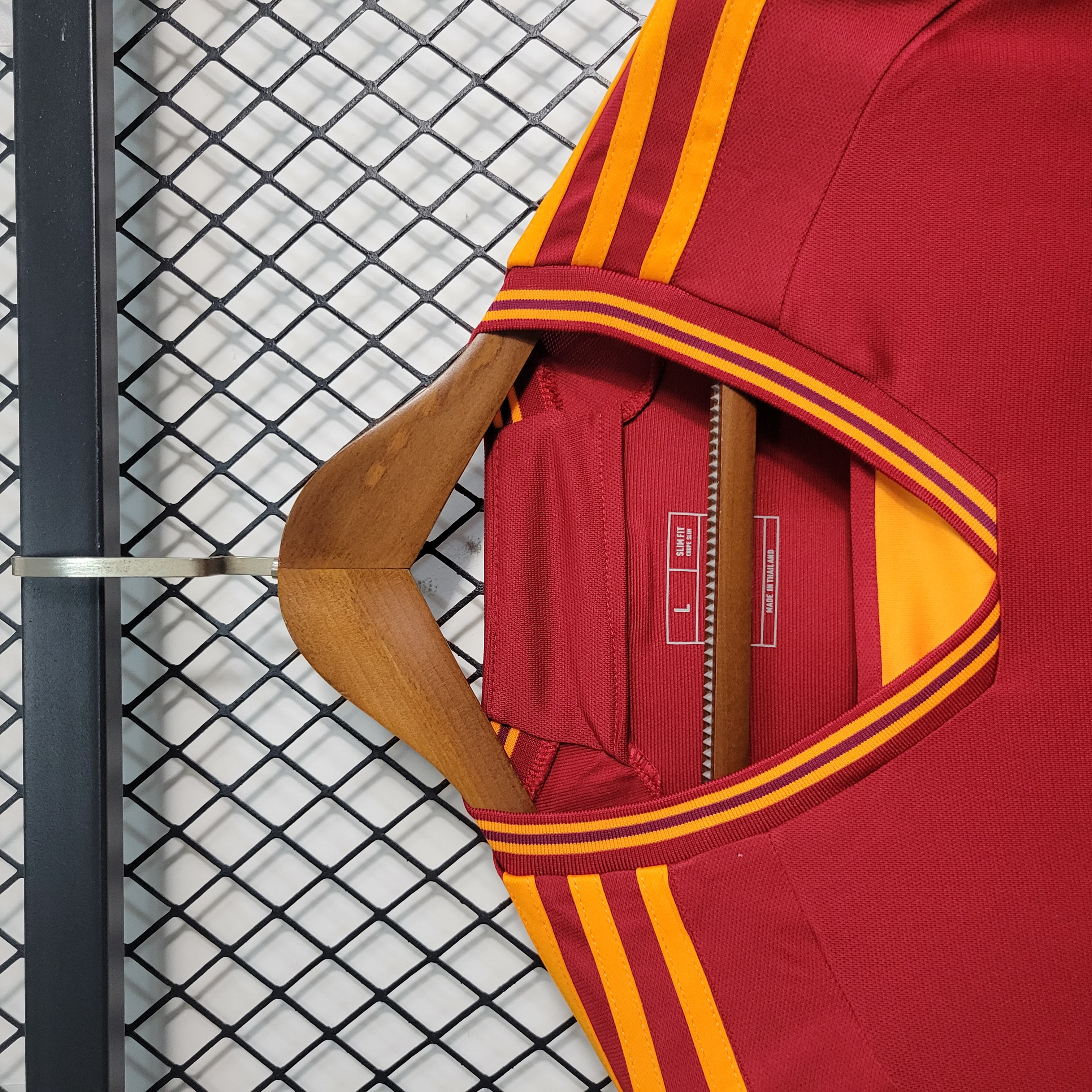 Roma 23-24 Home Stadium Jersey - Fans Version