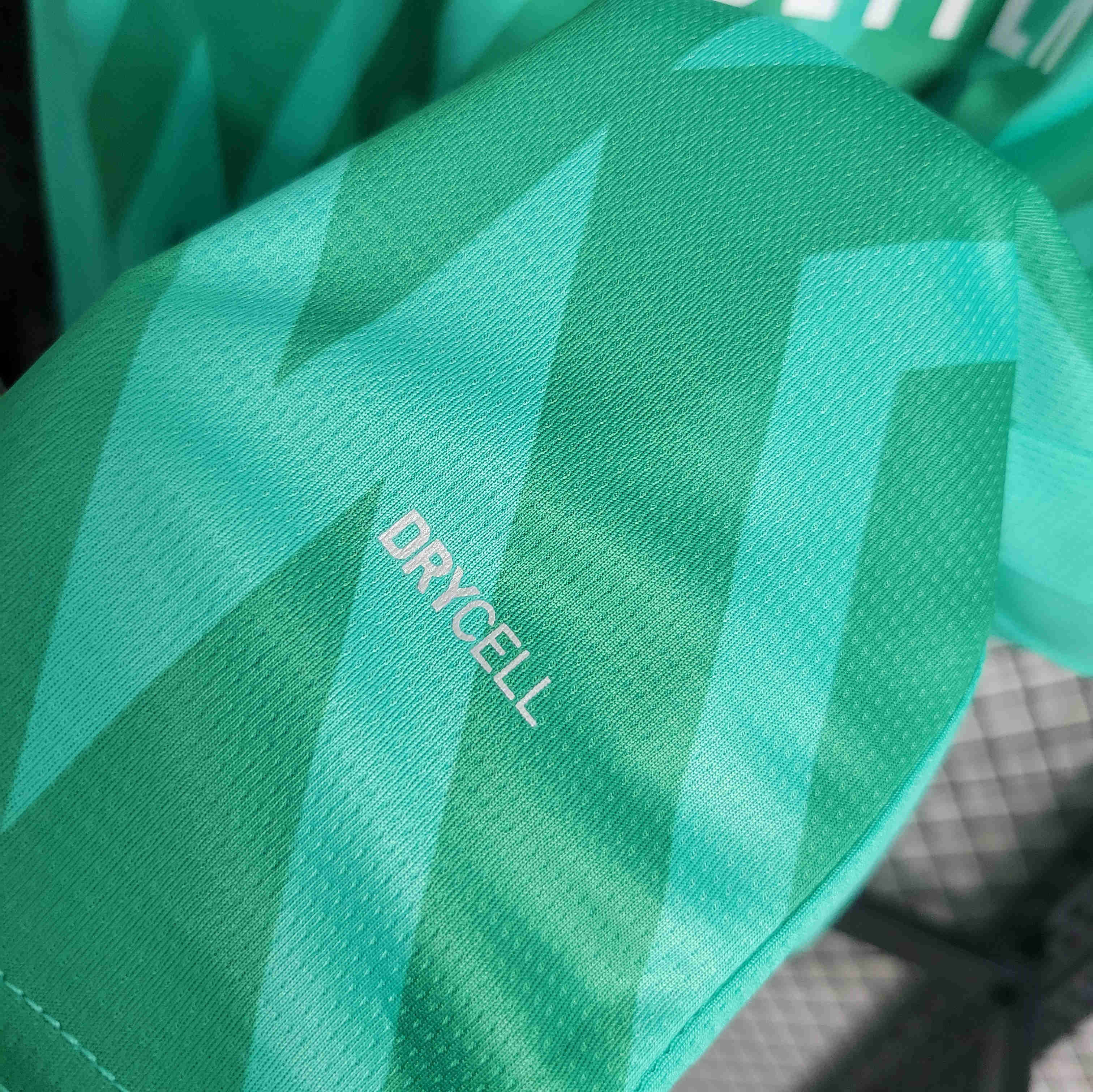 AC Milan 23-24 Green Goalkeeper Jersey - Fans Version