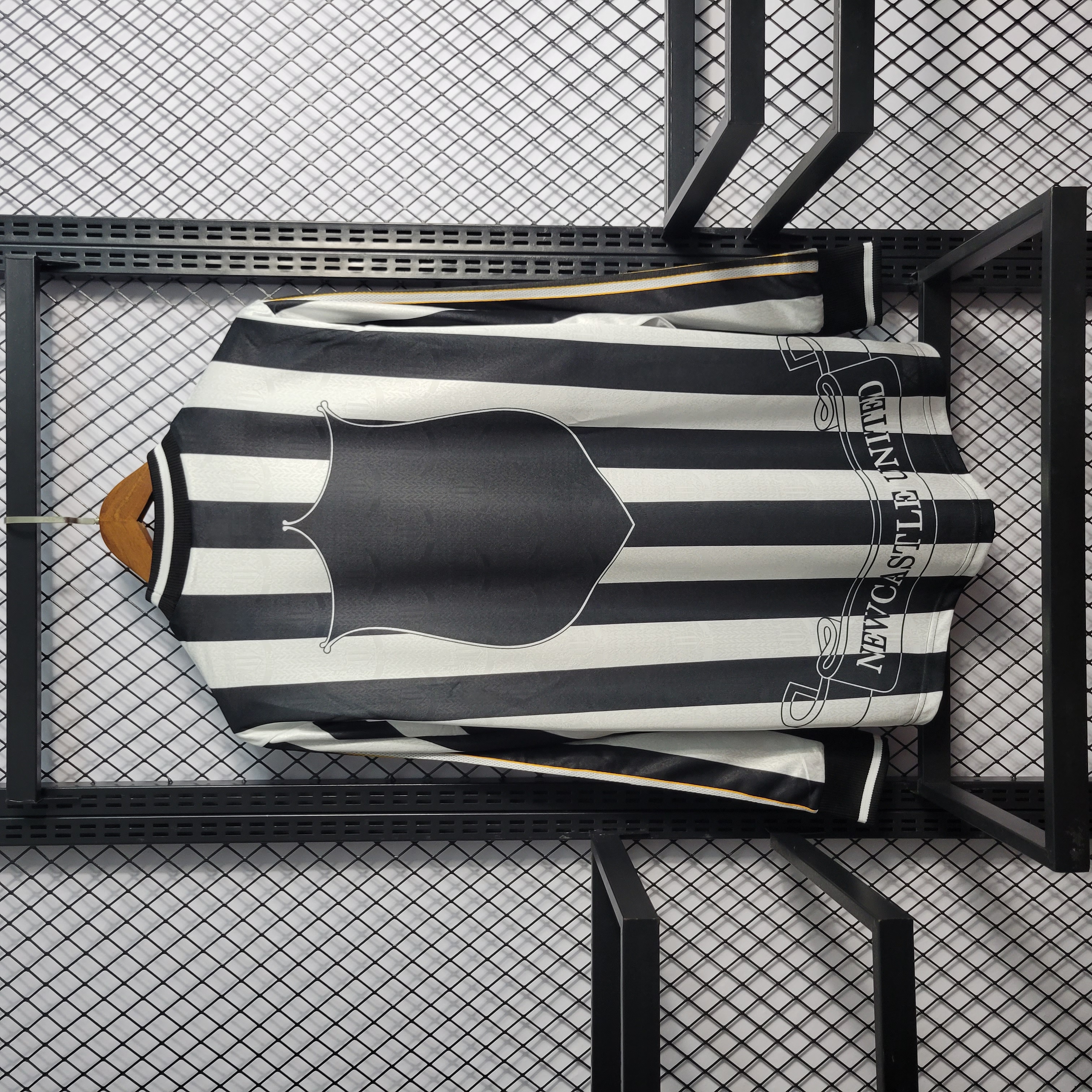 Retro Newcastle United 1995-97 Home Stadium Long Sleeve Jersey