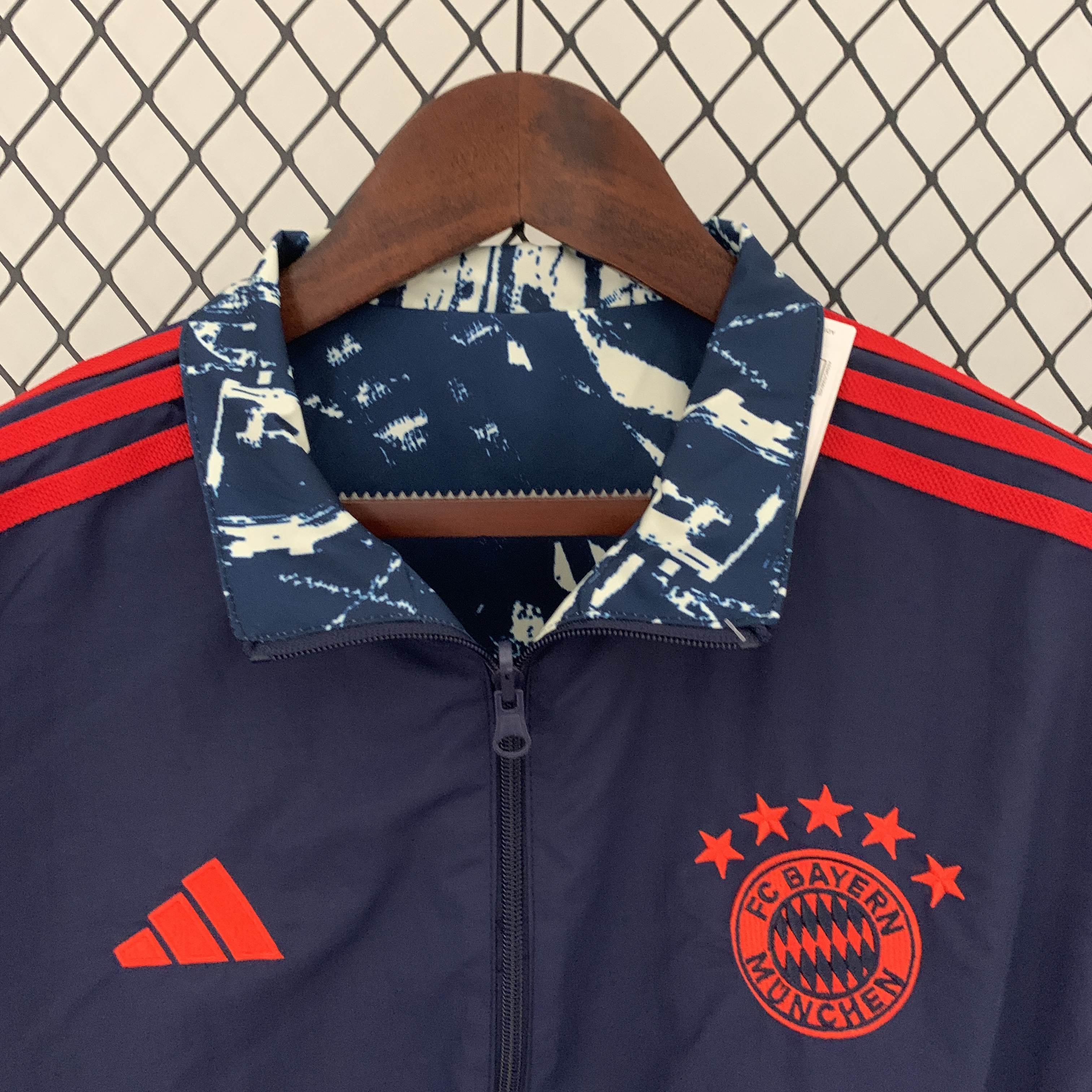 Bayern Munich 23-24 Double Sided Windbreaker - Deep Blue