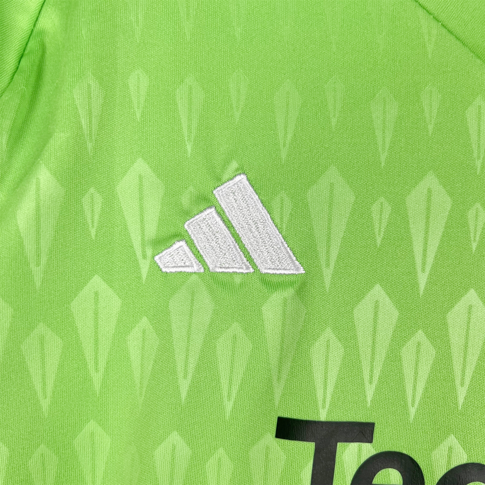 Manchester United 23-24 Green Goalkeeper Kids Kit