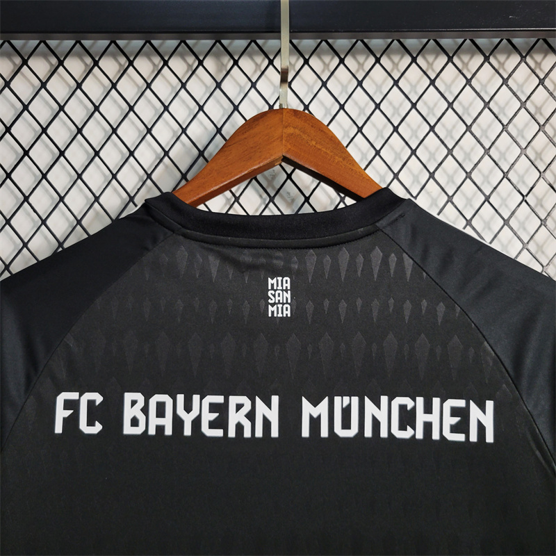 23-24 Bayern Munich Black Jersey Fans Jersey - Goalkeeper