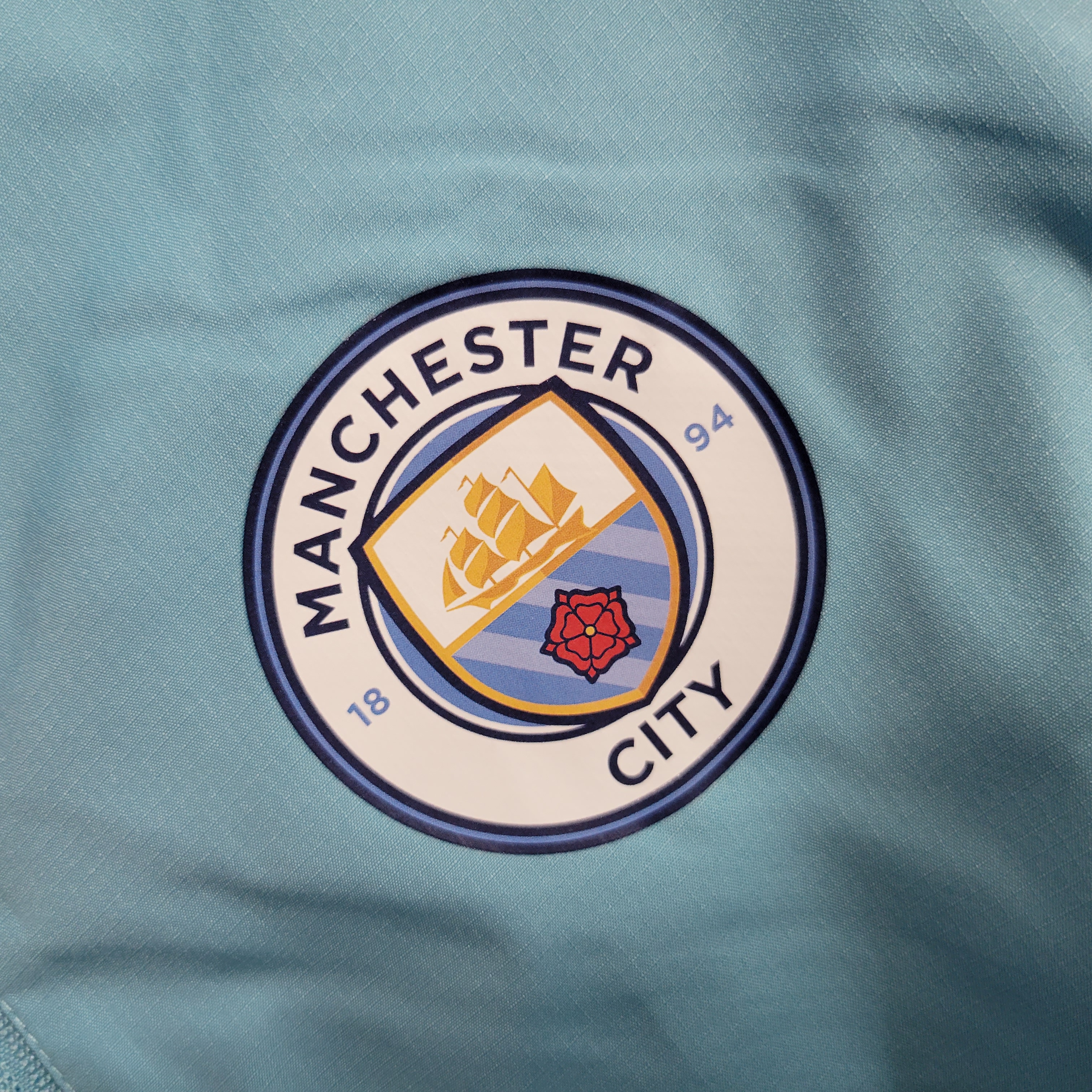 Manchester City 23-24 Windbreaker Light Blue