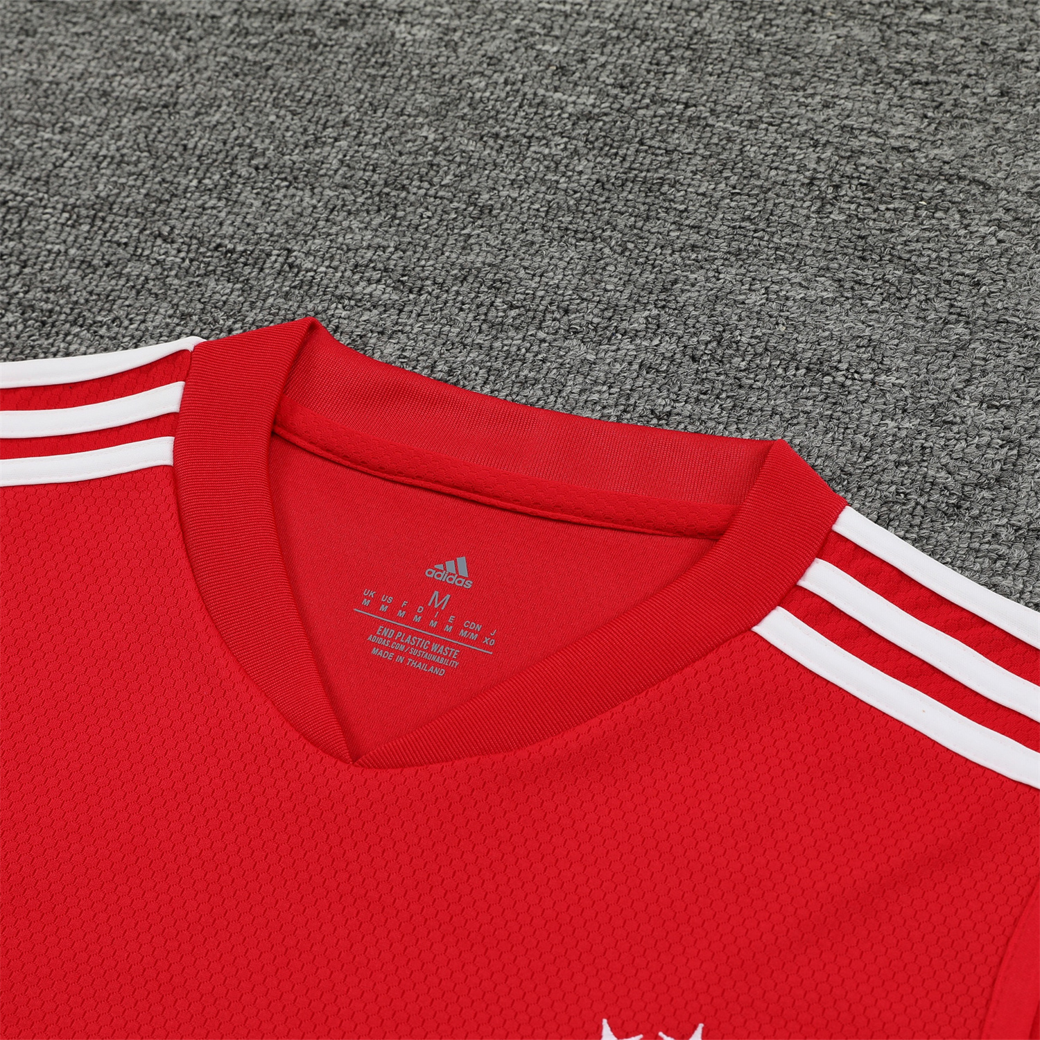 Bayern Munich 23-24 Red Training Vest Suit