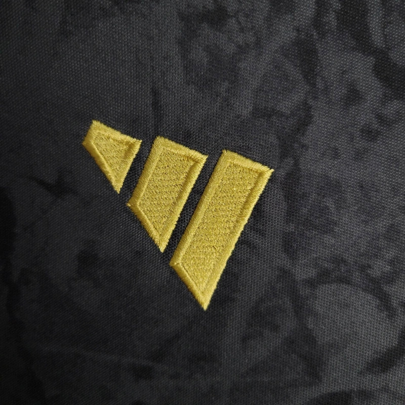 Manchester United 23-24 Black Pre-match Jersey - Fans Version