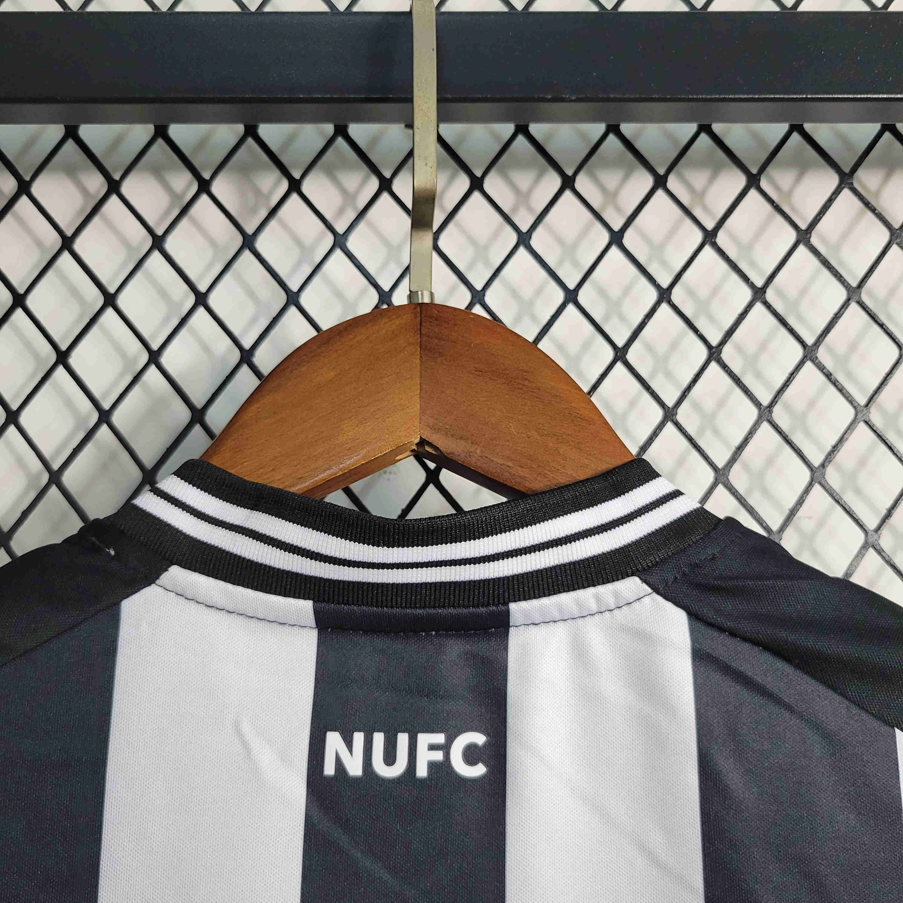 Newcastle United 23-24 Home Kids Kit