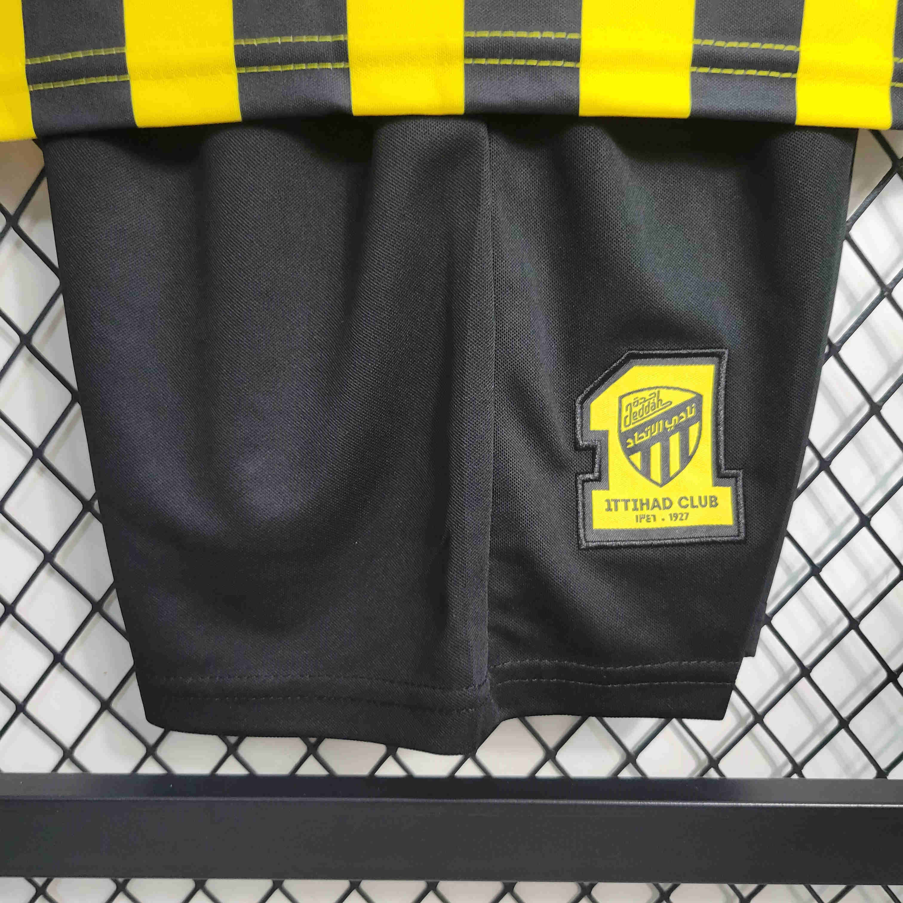 Al Ittihad Jeddah United 23-24 Home Kids Kit - Size 16-28